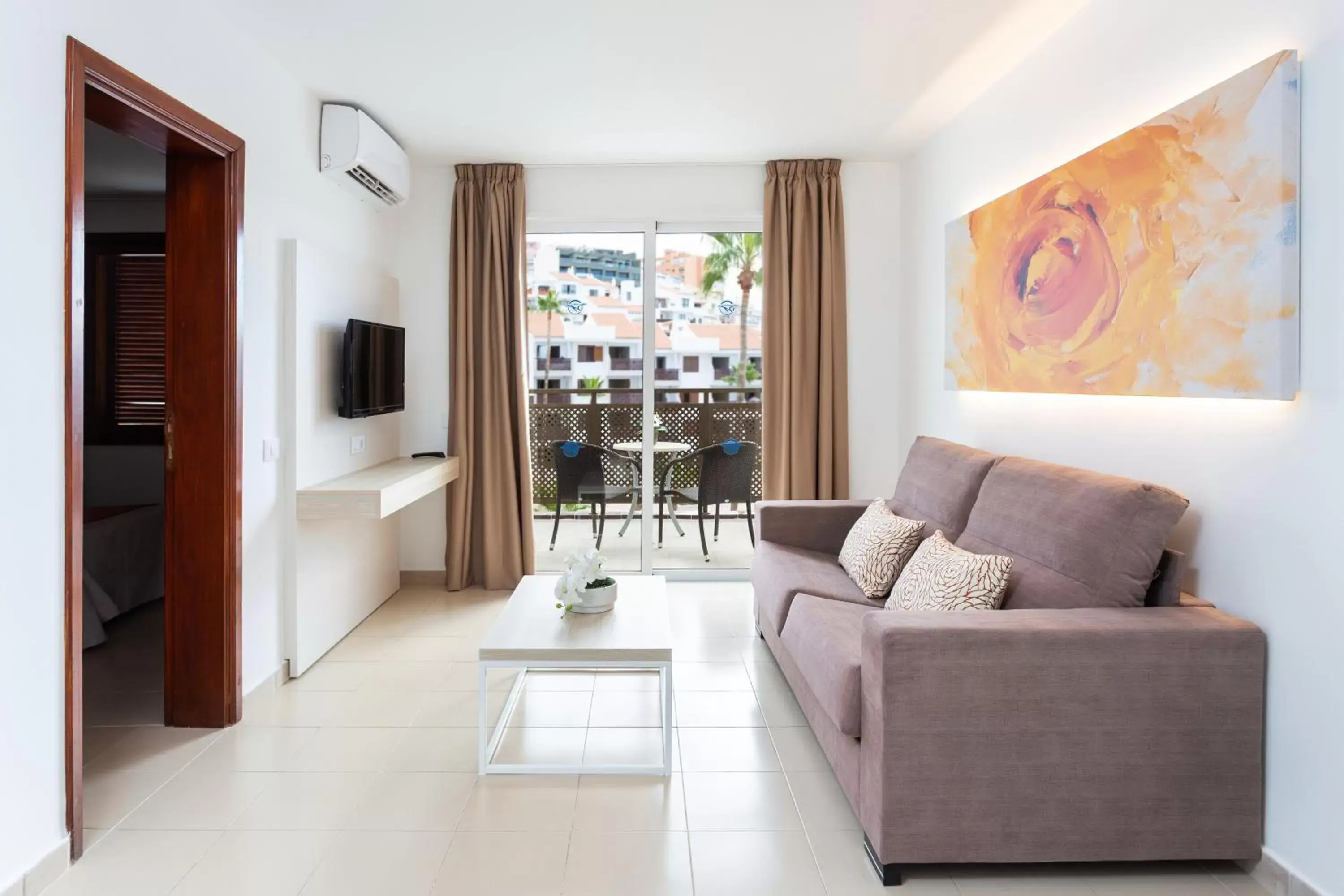 One-Bedroom Apartment (3 Adults + 1 Child) in Globales Tamaimo Tropical One-Bedroom Apartment (3 Adults + 1 Child) in Globales Tamaimo Tropical