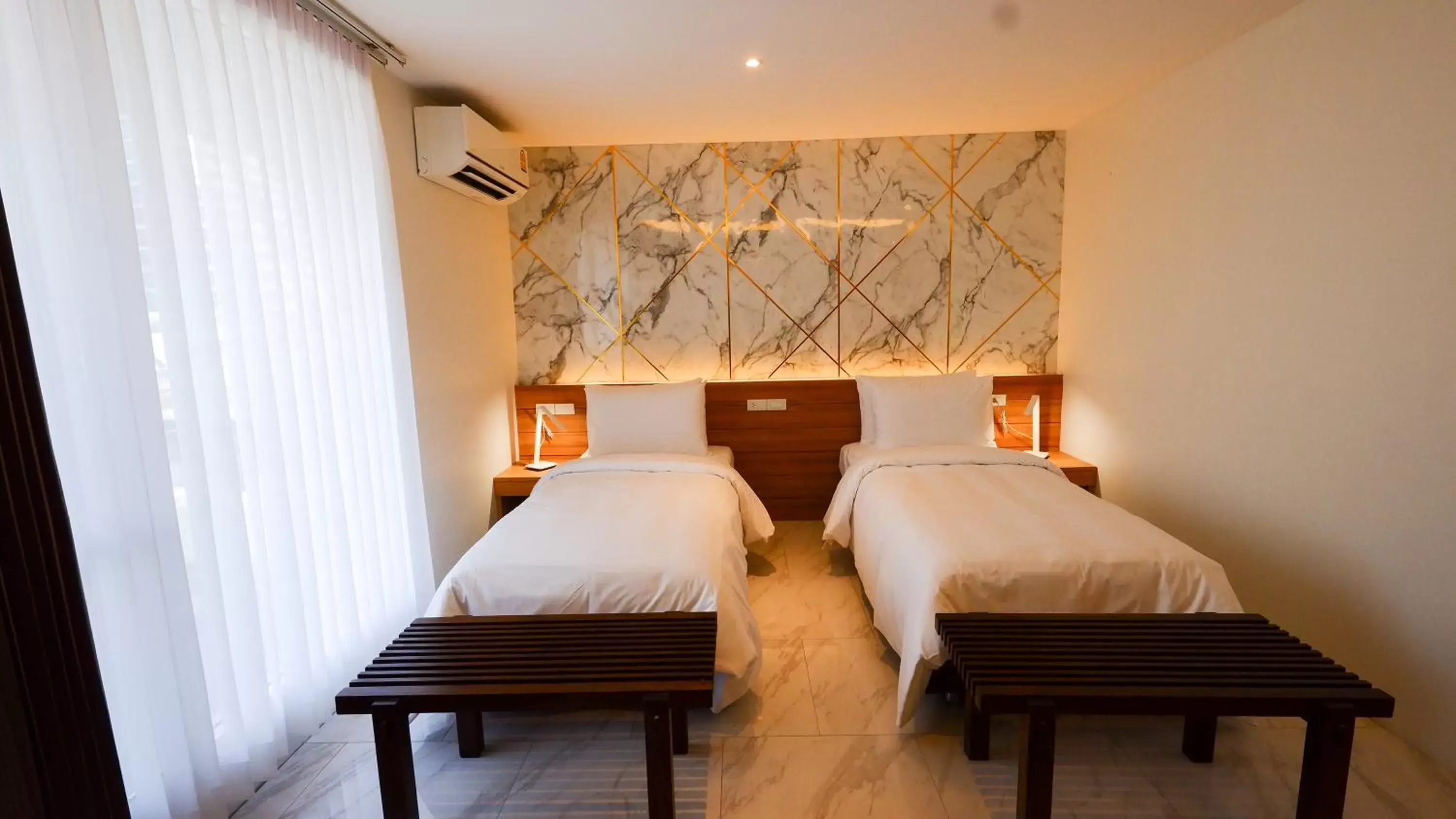 Premier Deluxe (Twin Bed) in Pinnacle Dream Premier Deluxe (Twin Bed) in Pinnacle Dream