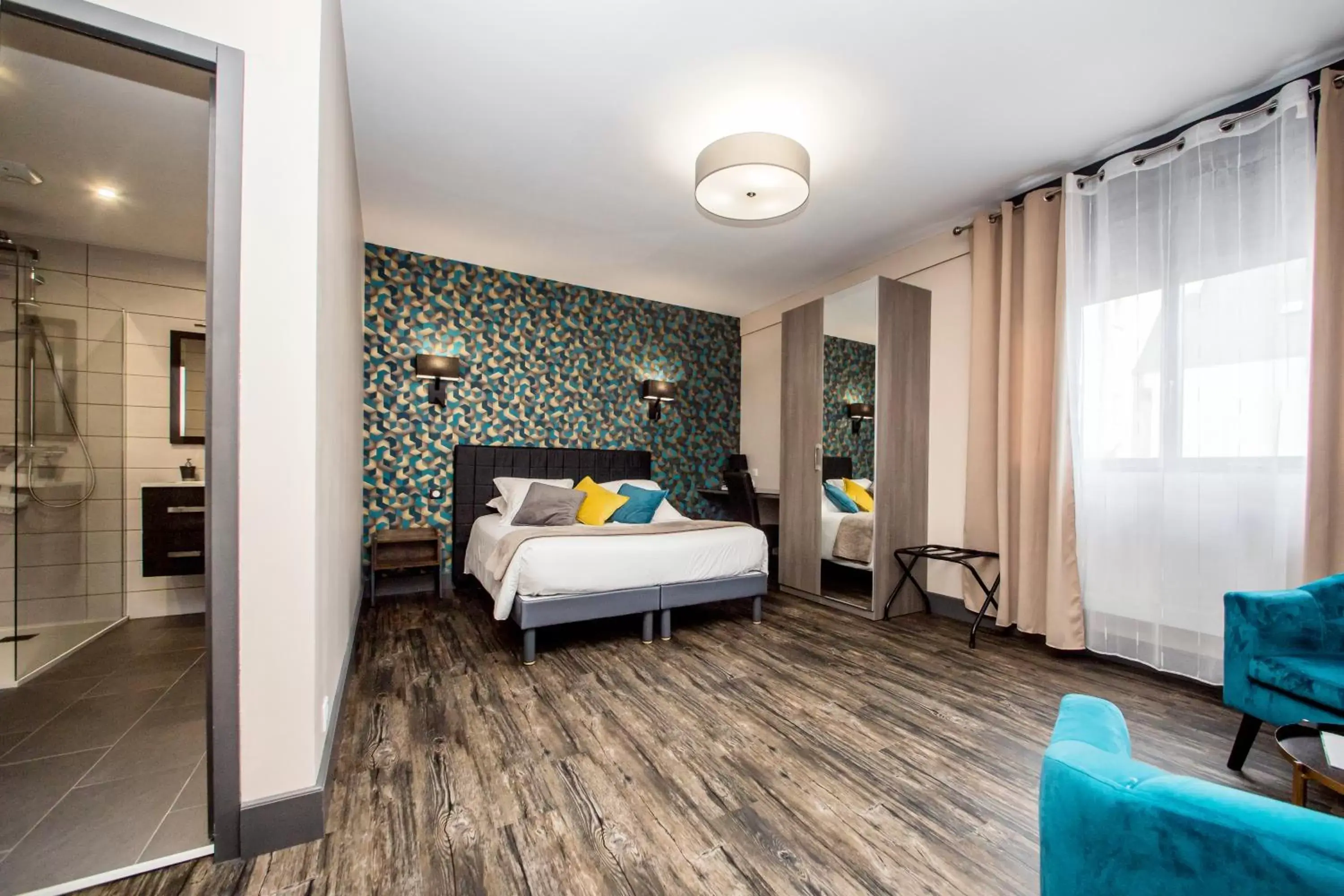 Superior Double Room in The Originals Boutique, Hôtel de La Baie de Morlaix Superior Double Room in The Originals Boutique, Hôtel de La Baie de Morlaix