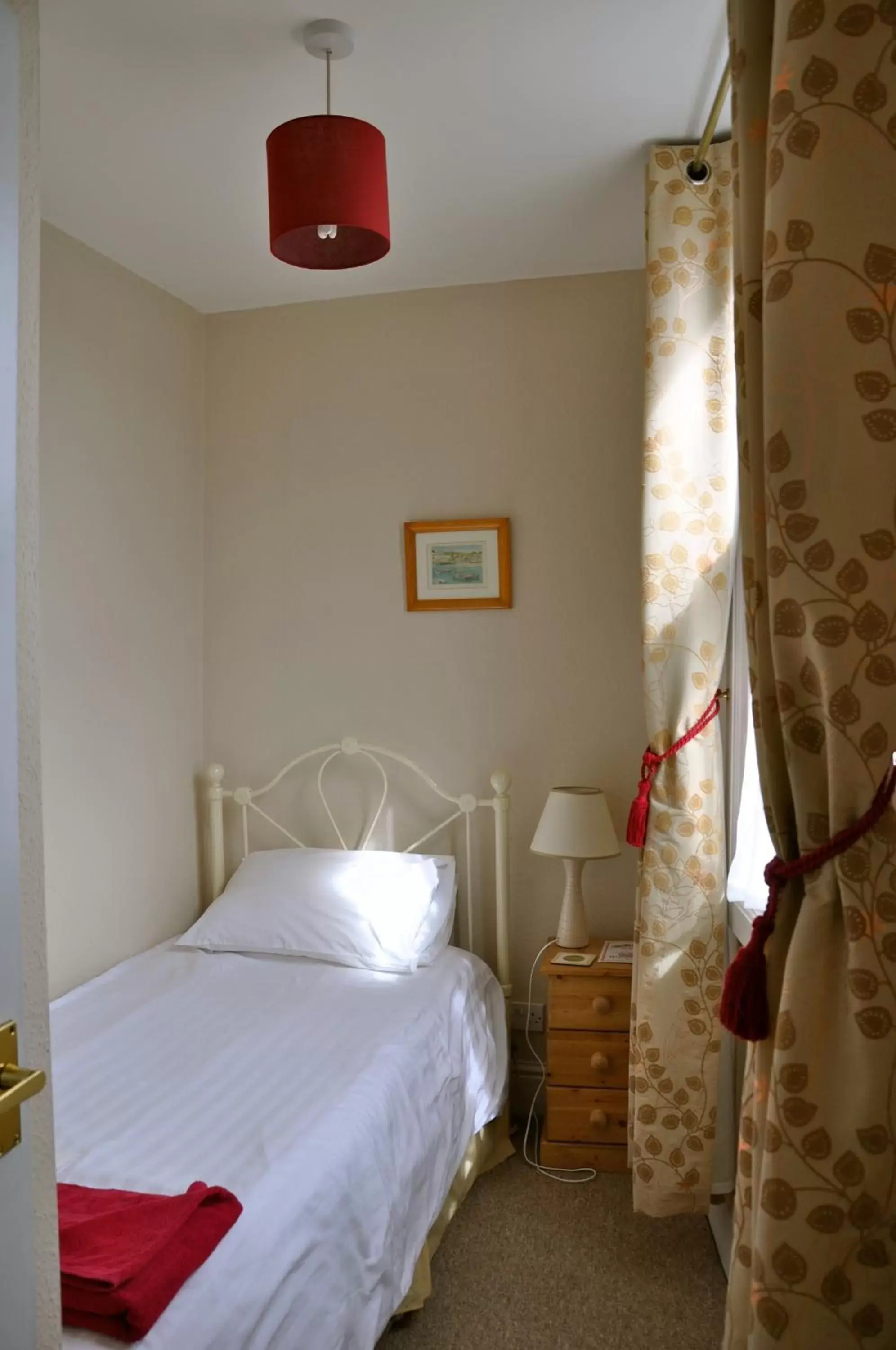 Standard Single Room in The Western Standard Single Room in The Western