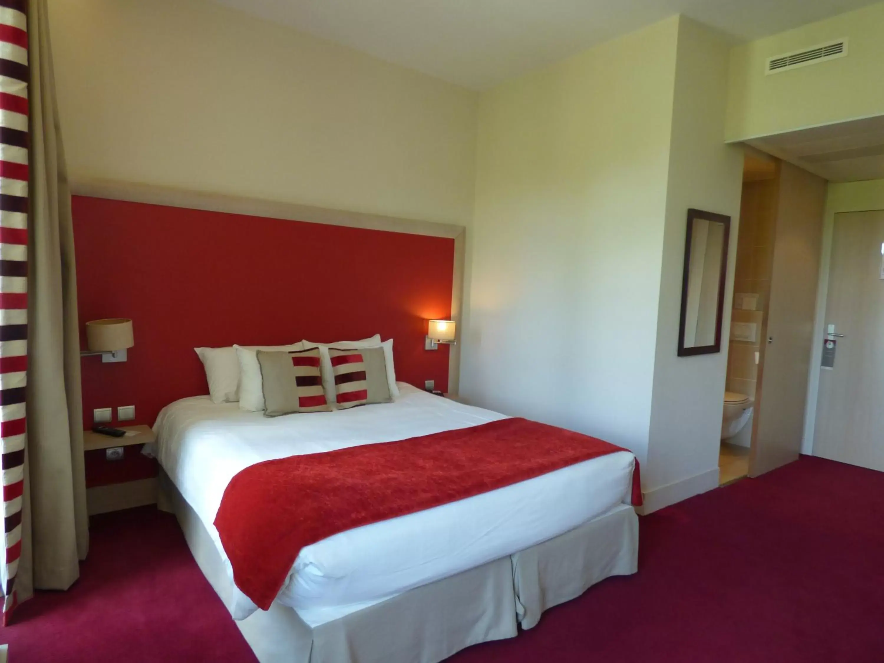 Comfort Double Room in Hôtel du Parc Comfort Double Room in Hôtel du Parc