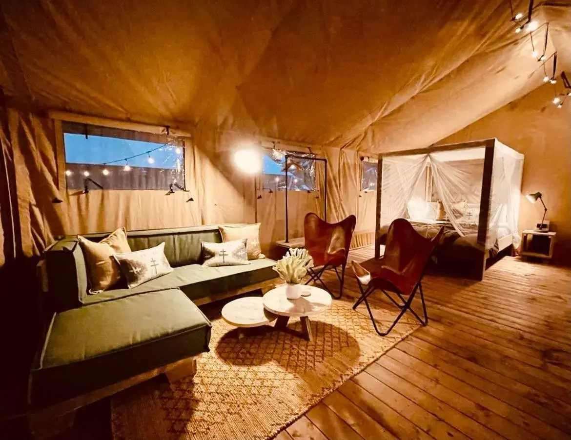 Tent in Esk Caravan Park & Rail Trail Motel Tent in Esk Caravan Park & Rail Trail Motel