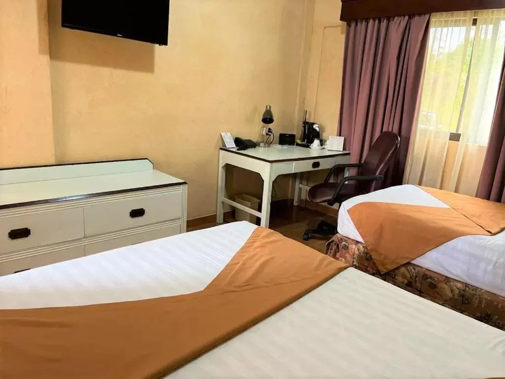 Triple Room - Non-Smoking in Hotel Zima Triple Room - Non-Smoking in Hotel Zima