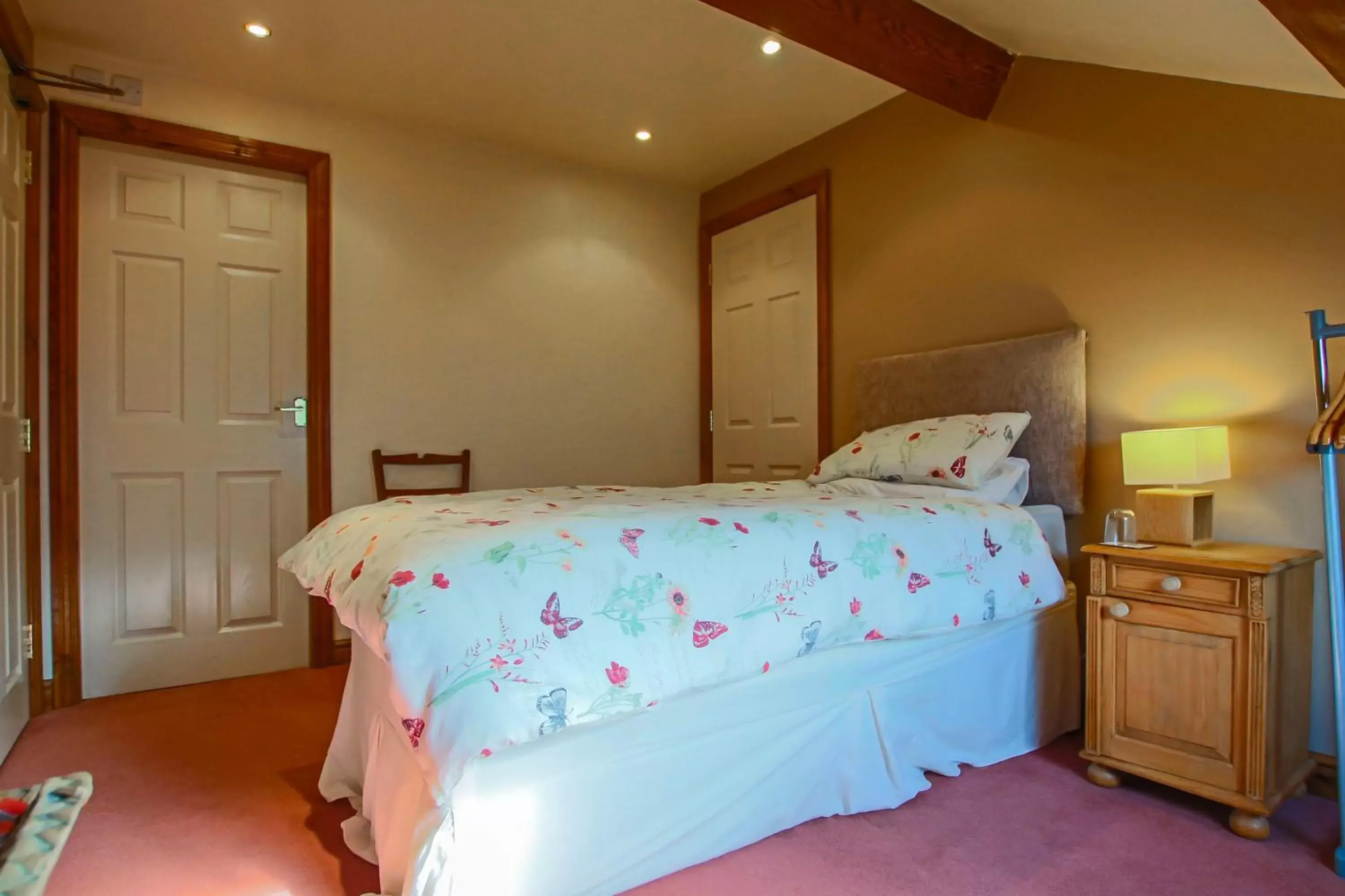 Single Room with Private Bathroom - single occupancy in Foxhill Fold Single Room with Private Bathroom - single occupancy in Foxhill Fold