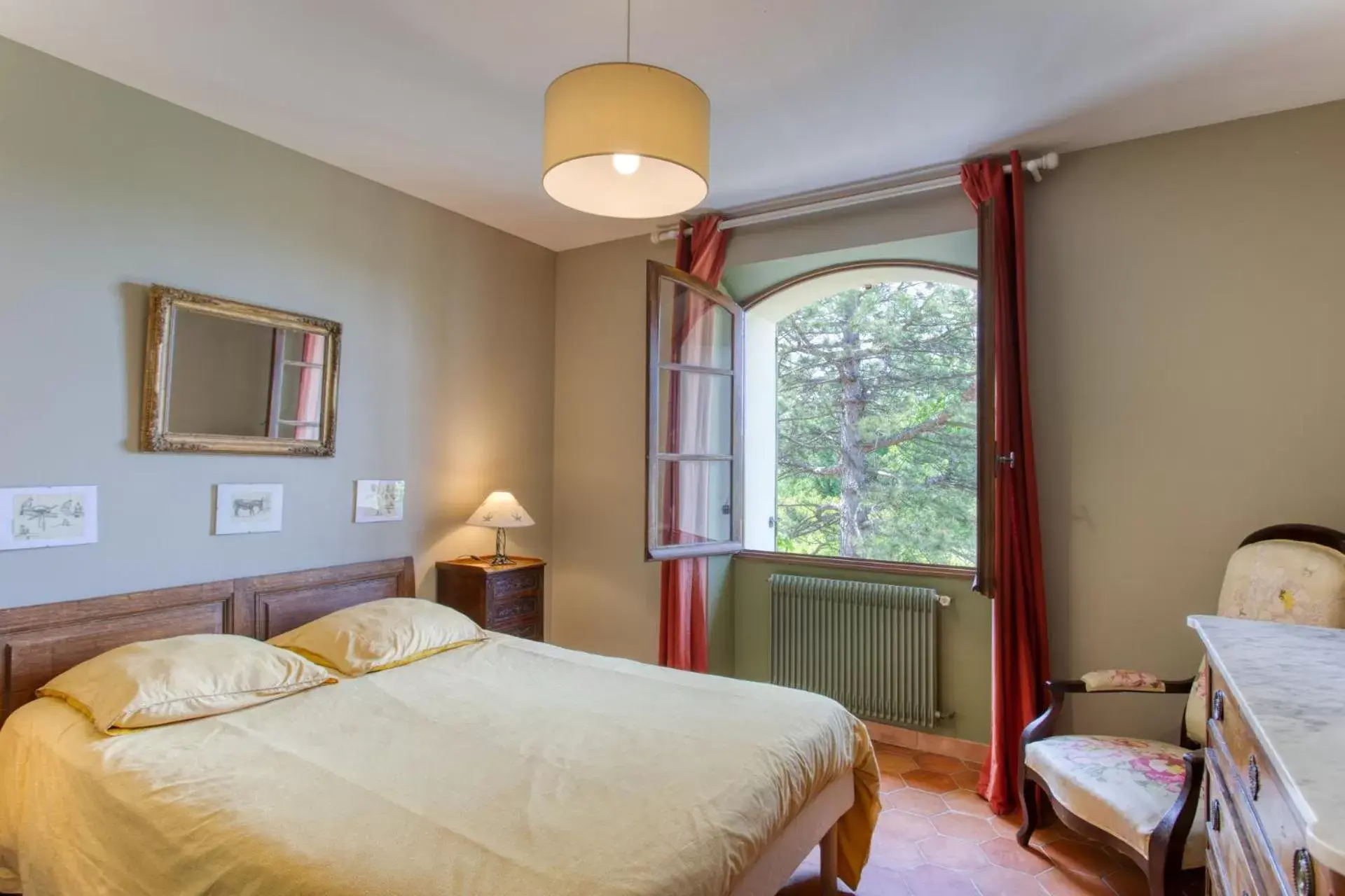 Deluxe Family Suite in Mas de Bacalan Deluxe Family Suite in Mas de Bacalan