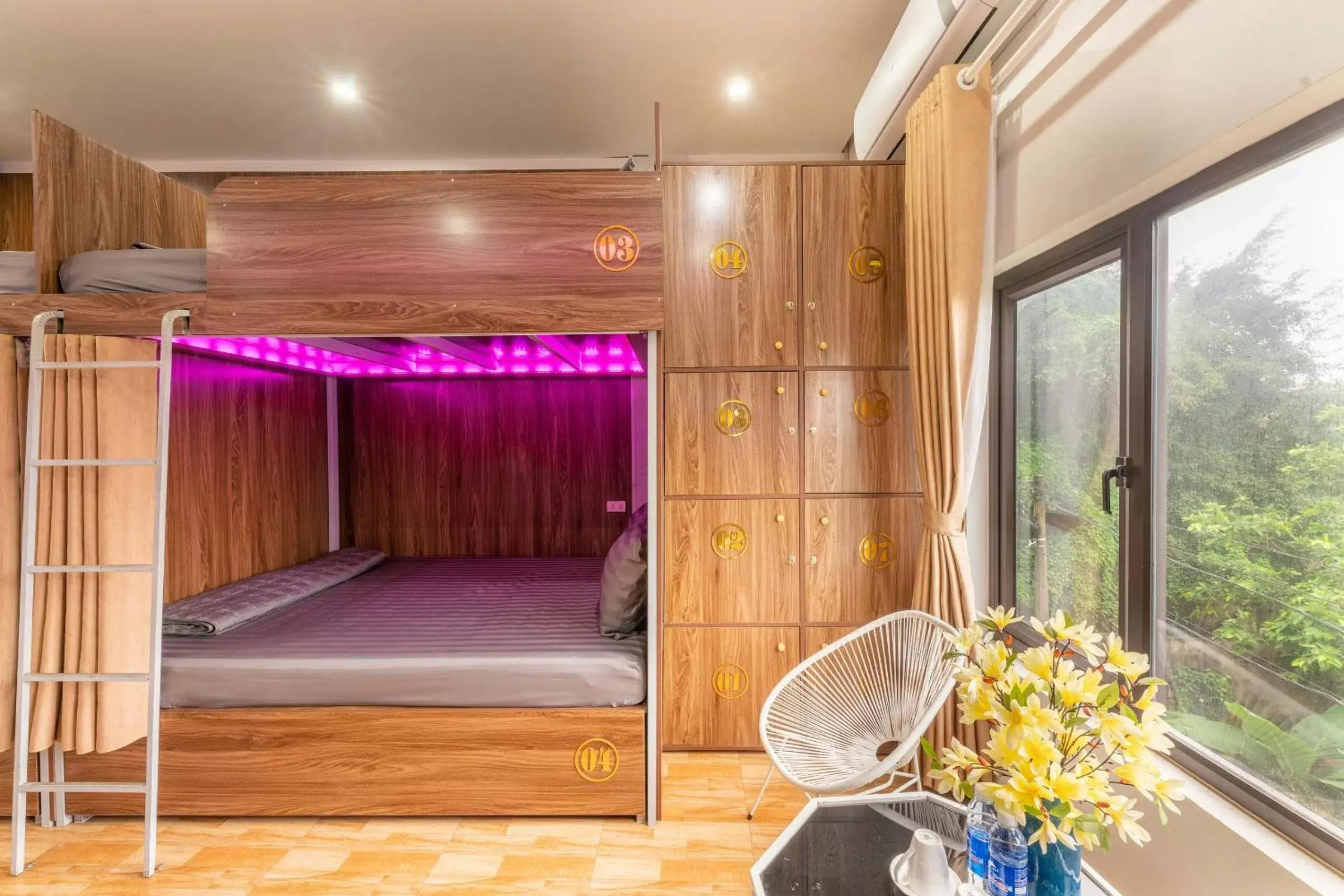 Bunk Bed in Mixed Dormitory Room in TAM COC SUNSHINE HOTEL Bunk Bed in Mixed Dormitory Room in TAM COC SUNSHINE HOTEL