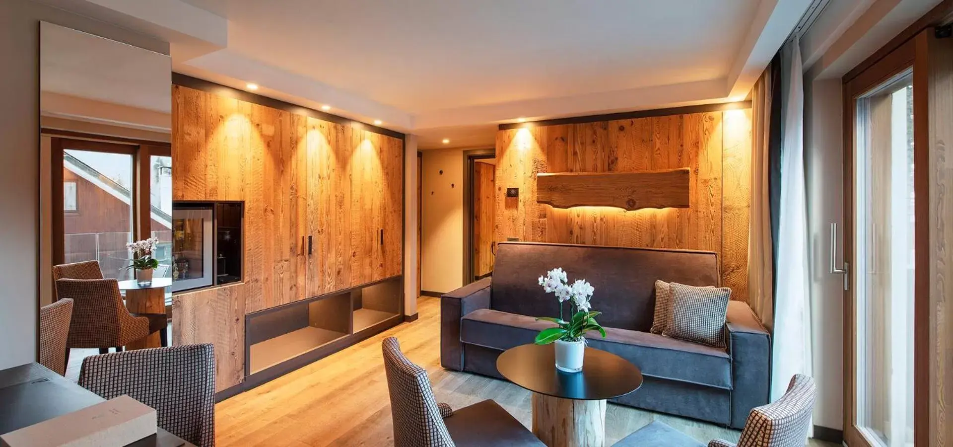 Standard Suite in Le Massif Hotel & Lodge Courmayeur The Leading Hotels of the World Standard Suite in Le Massif Hotel & Lodge Courmayeur The Leading Hotels of the World