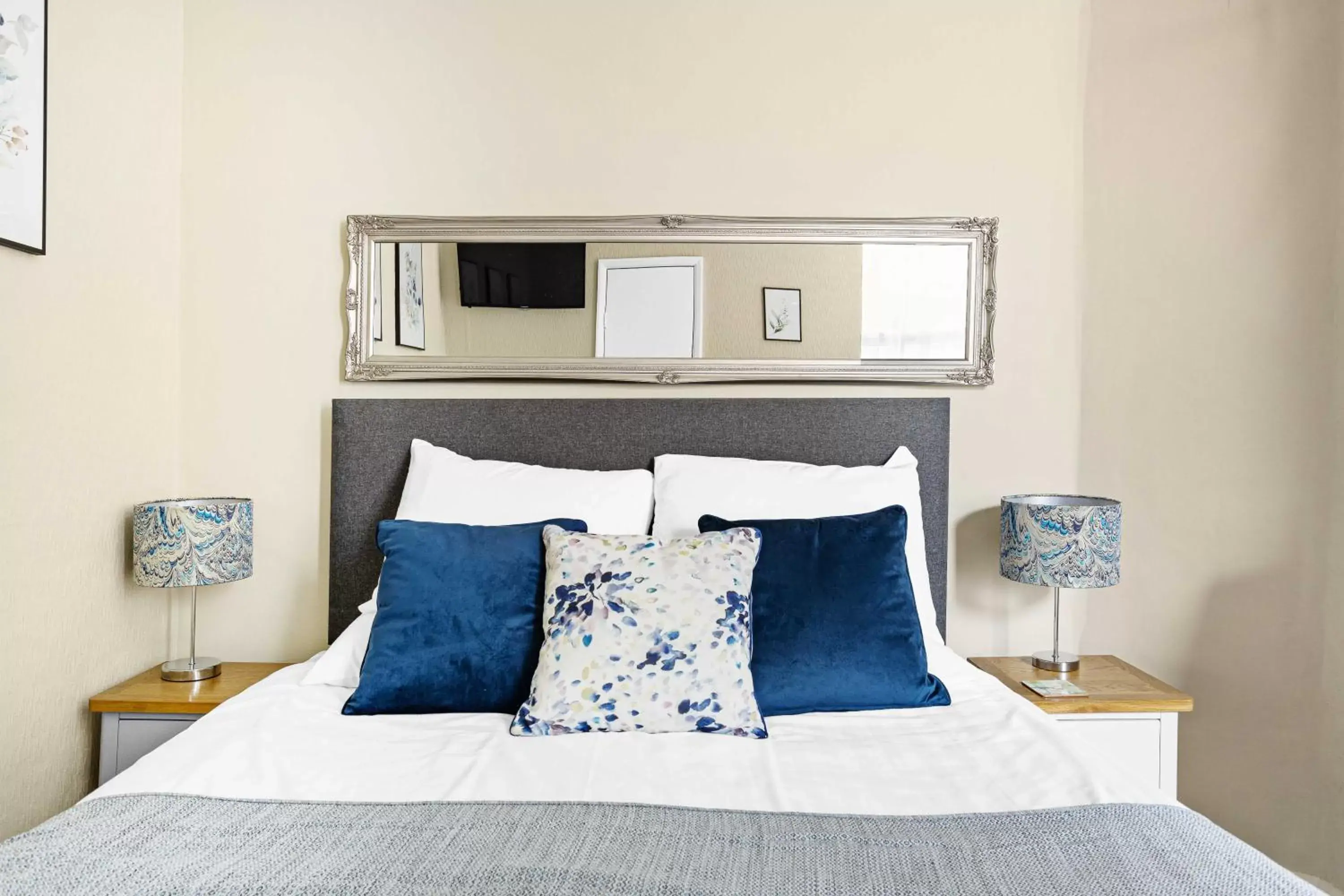 King Room in The Netley King Room in The Netley