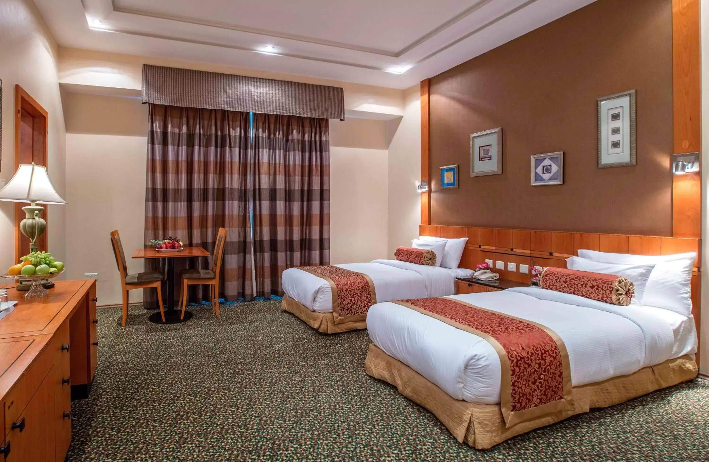 Premium Twin Room in Gulf Court Hotel Premium Twin Room in Gulf Court Hotel