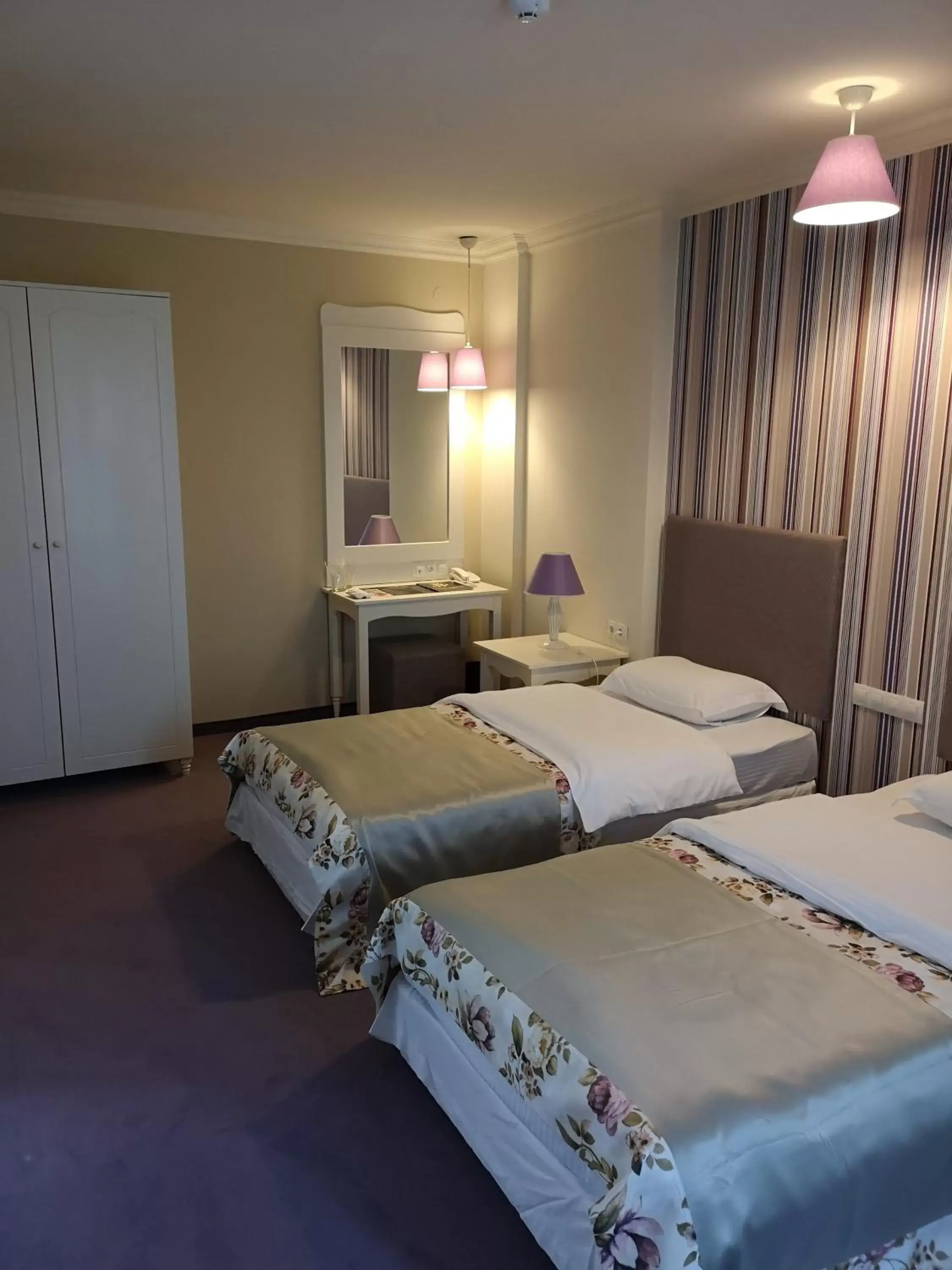 Twin Room in Parish Hotel Twin Room in Parish Hotel