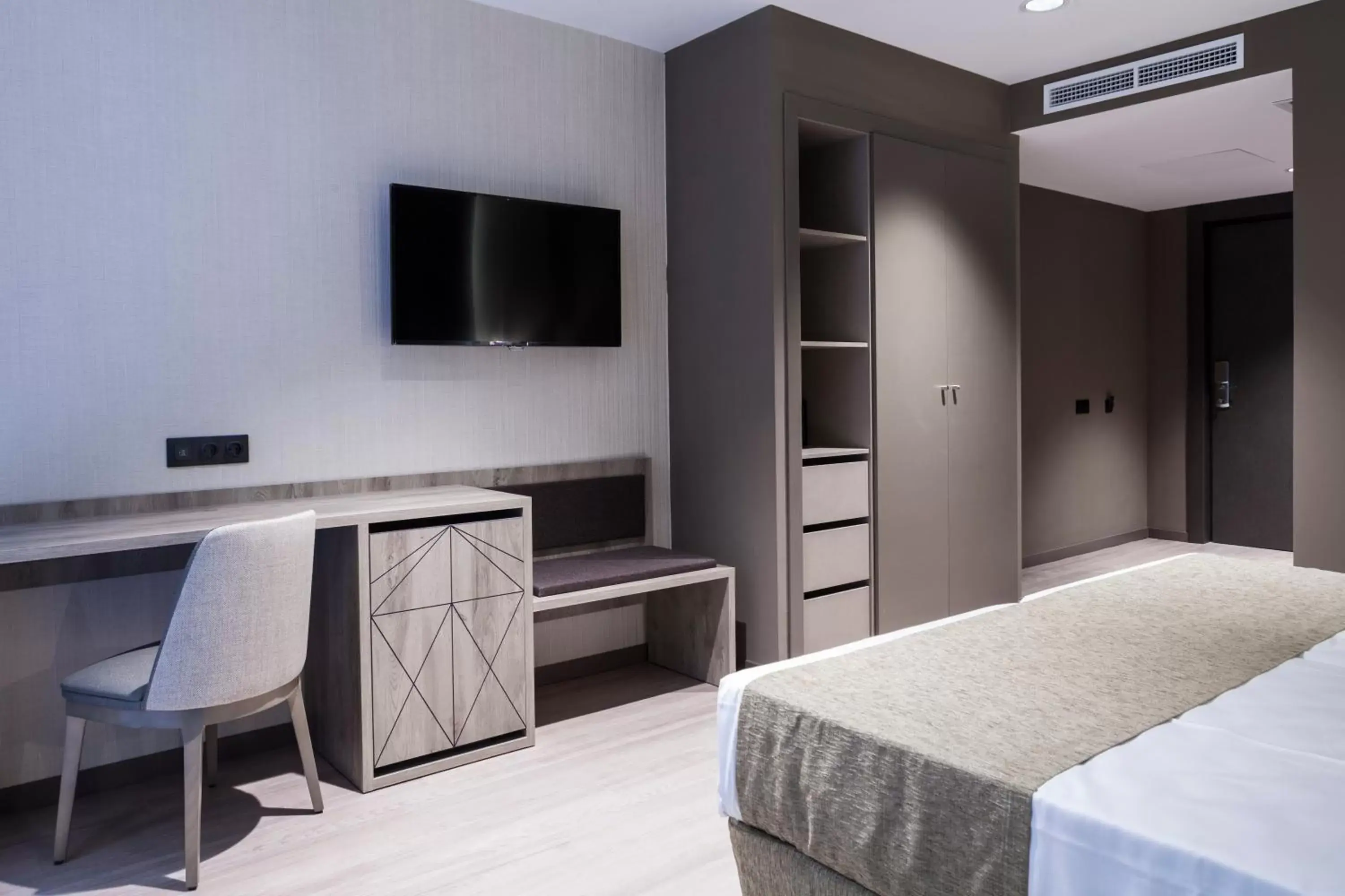 Superior Double Room in Hotel Bristol 4 Sup Superior Double Room in Hotel Bristol 4 Sup