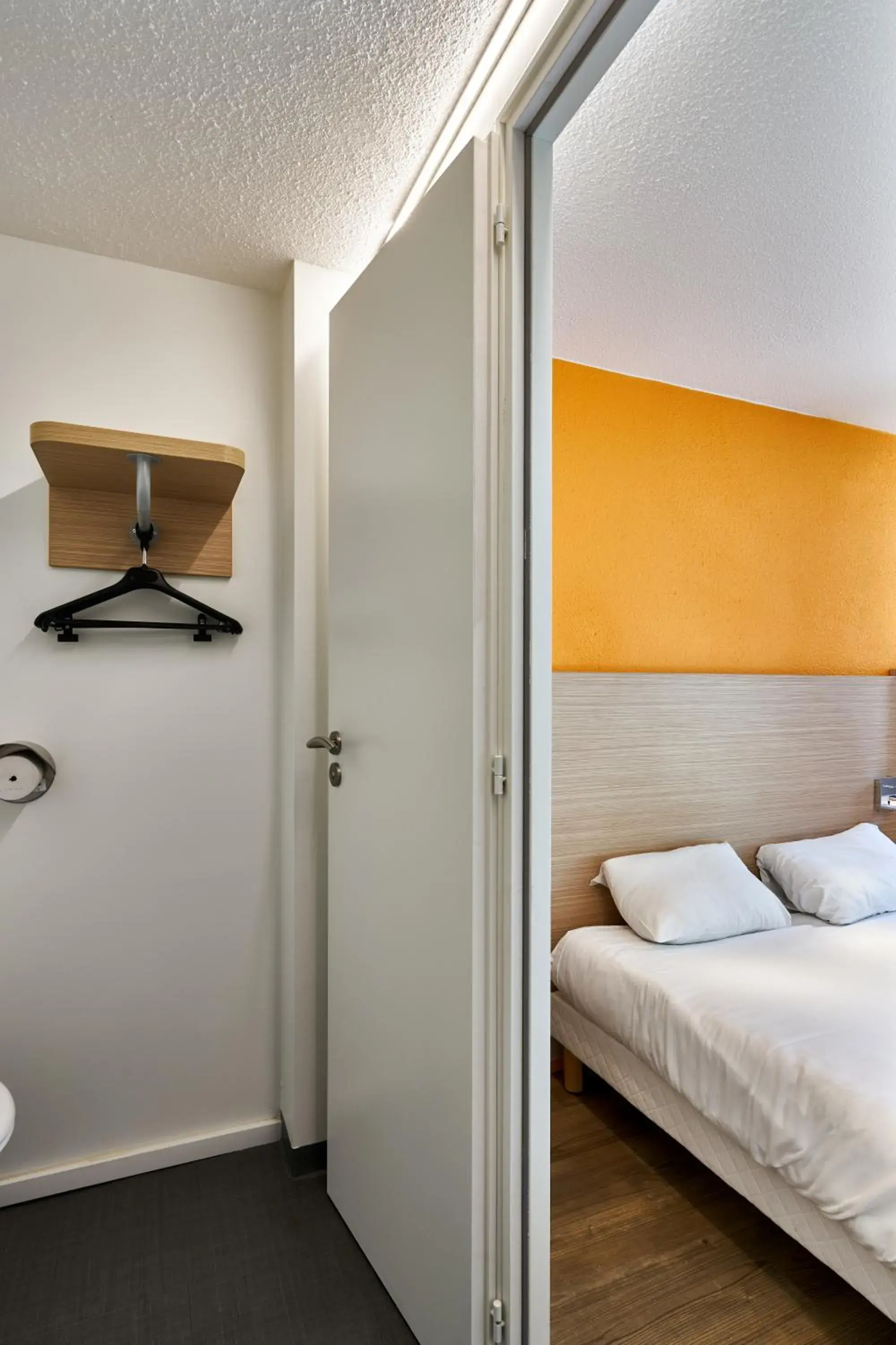 Double Room with 1 Double Bed in Première Classe La Roche Sur Yon - Mouilleron Le Captif Double Room with 1 Double Bed in Première Classe La Roche Sur Yon - Mouilleron Le Captif