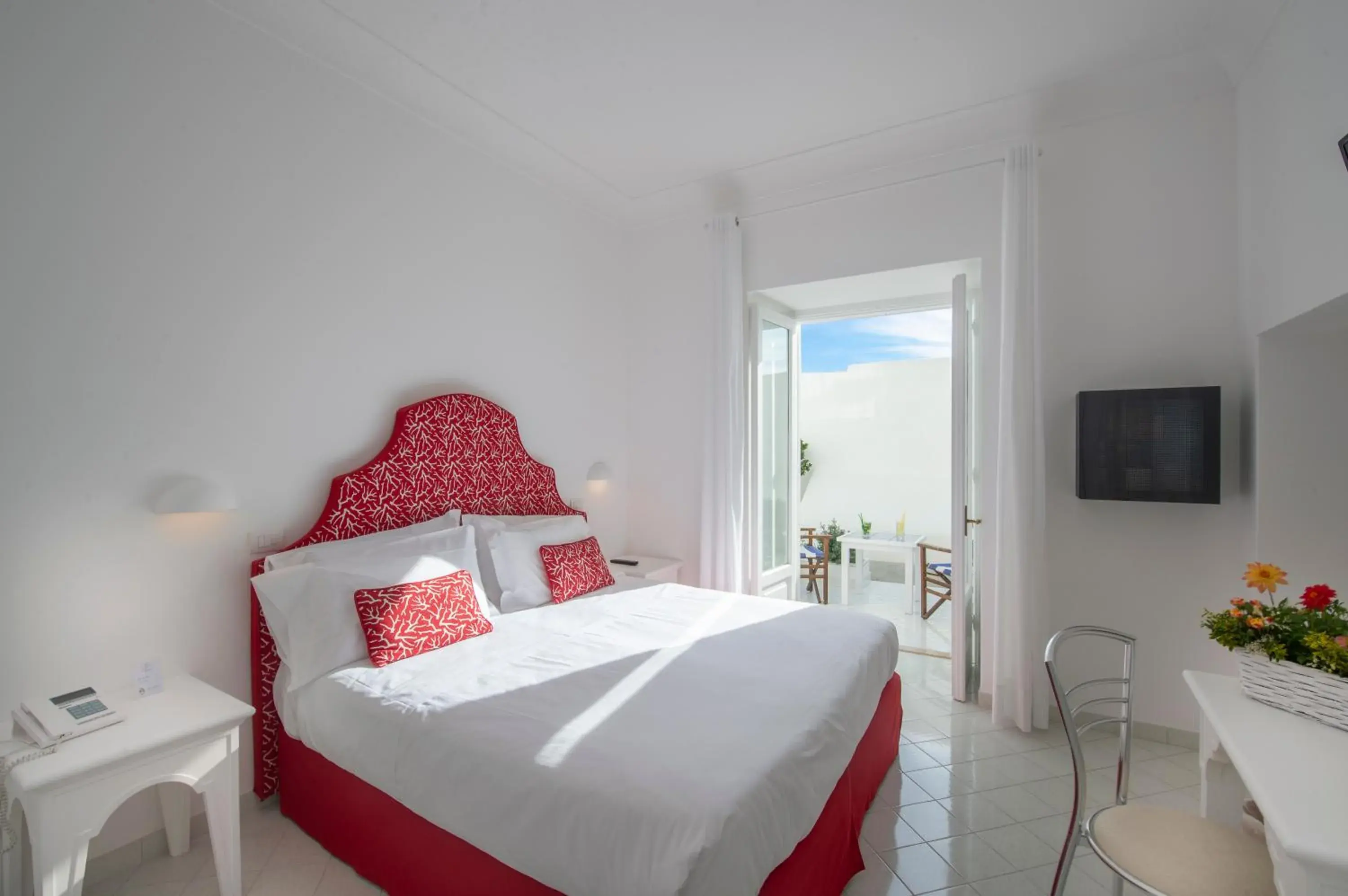 Standard Triple Room No Sea View in Tramonto d'Oro Standard Triple Room No Sea View in Tramonto d'Oro