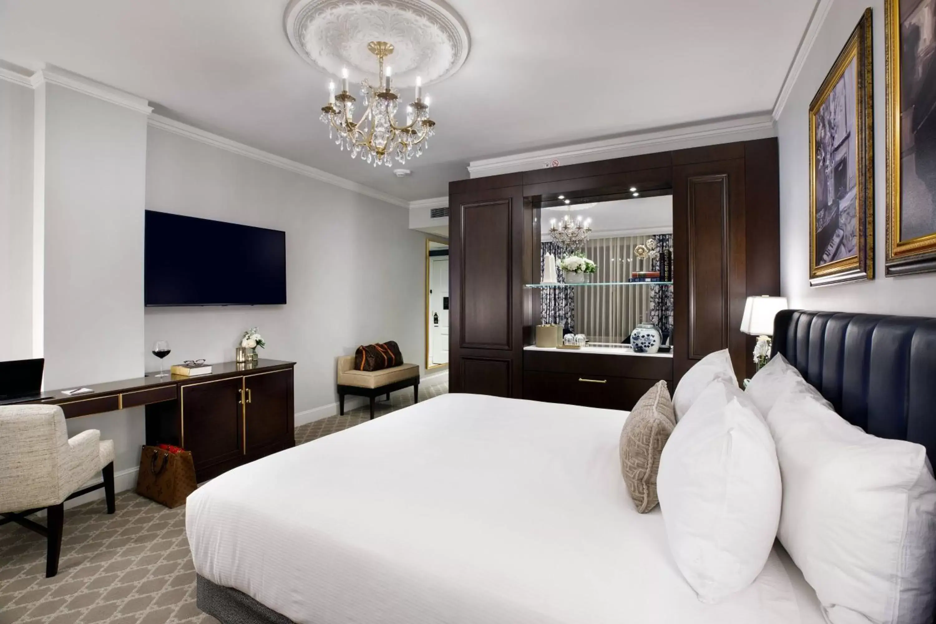 Guest Room, 1 King in Hotel Carmichael, Autograph Collection Guest Room, 1 King in Hotel Carmichael, Autograph Collection