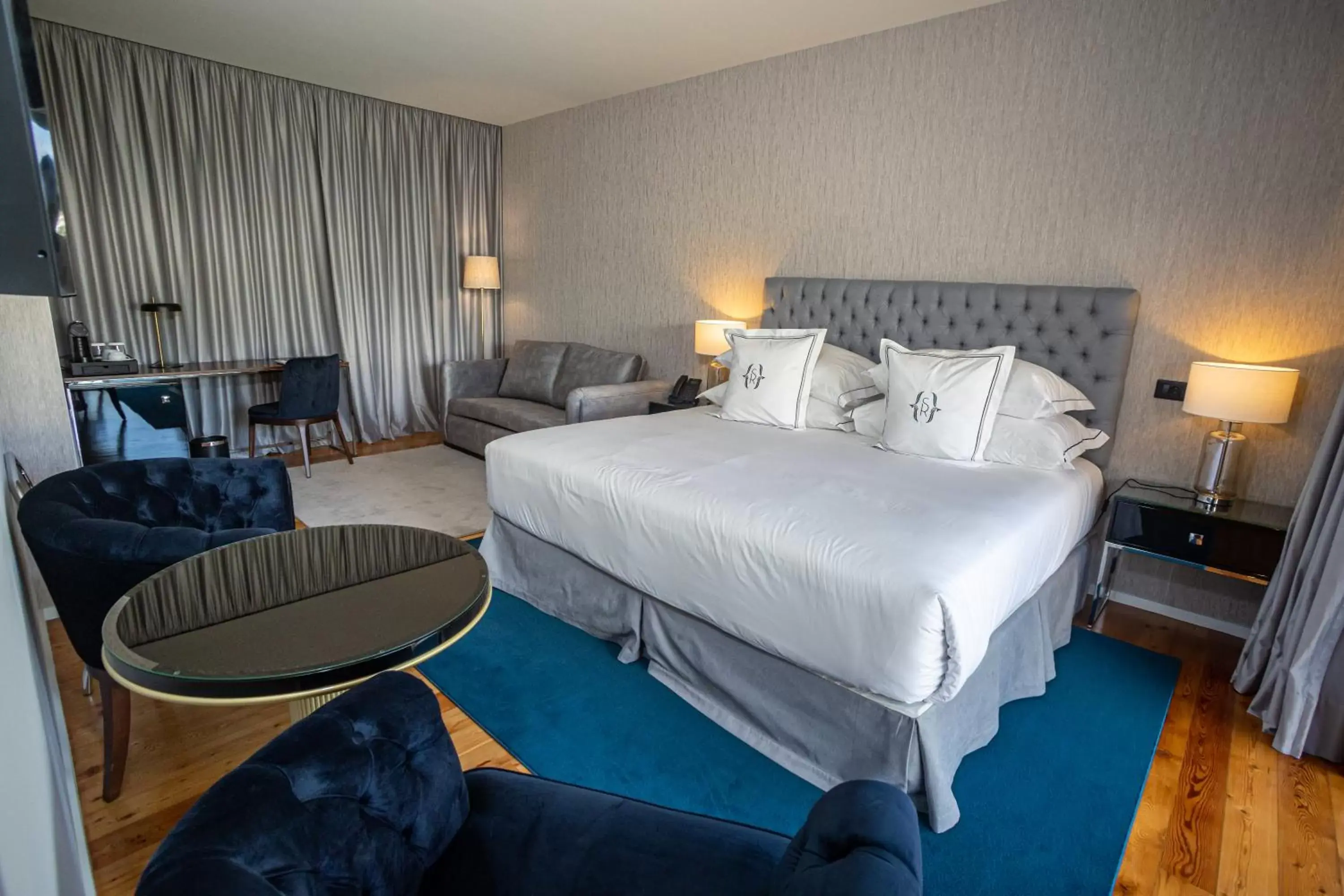 Terrace Garden Royal Plus - Modern Building in Solar do Requeijo by Luna Hotels & Resorts Terrace Garden Royal Plus - Modern Building in Solar do Requeijo by Luna Hotels & Resorts