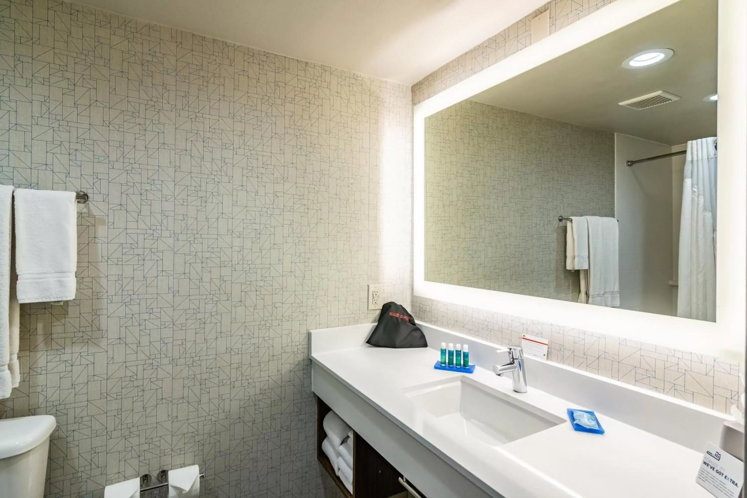 Suite with Two Beds - Non-Smoking in Holiday Inn Express & Suites Camarillo, an IHG Hotel Suite with Two Beds - Non-Smoking in Holiday Inn Express & Suites Camarillo, an IHG Hotel