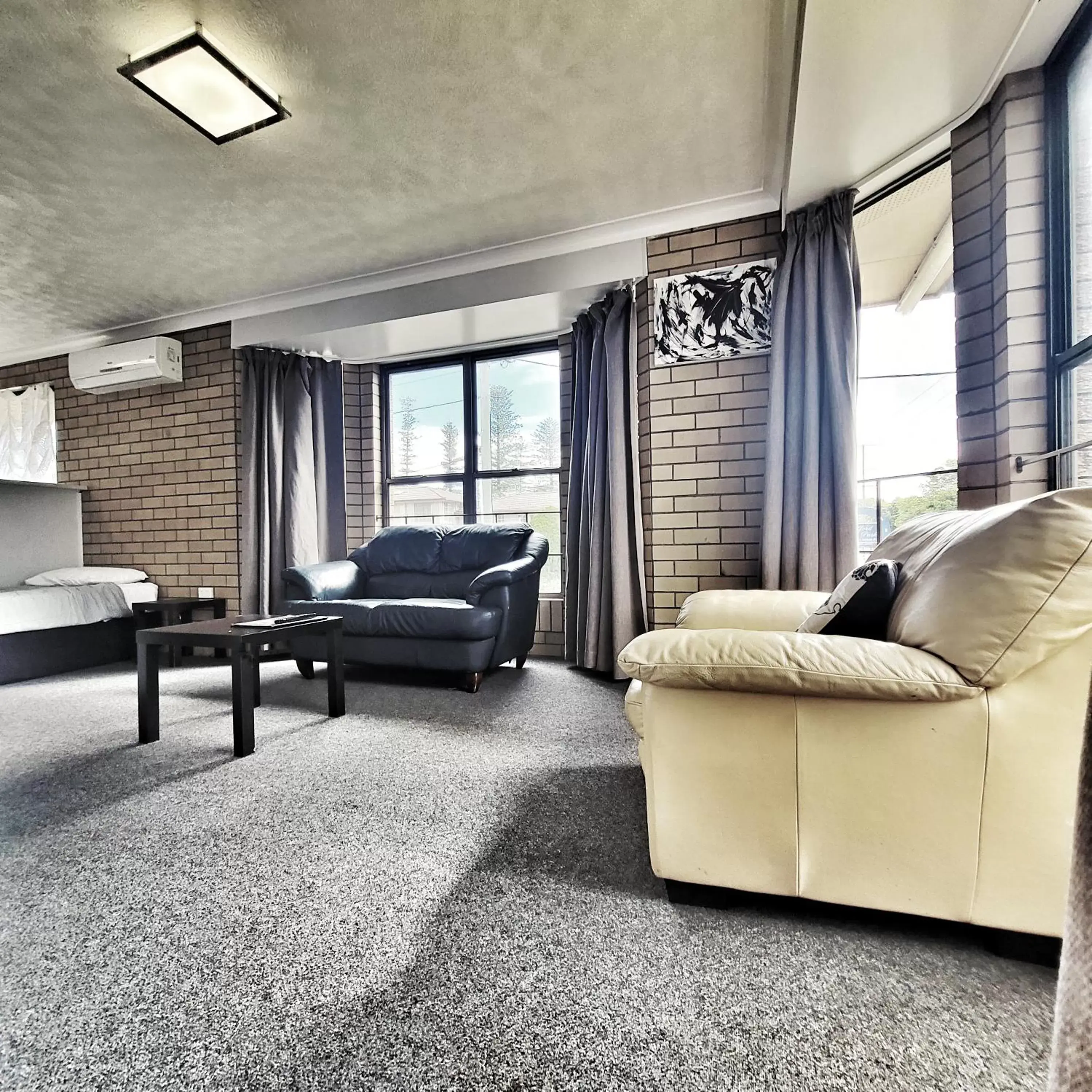 Apartment in Raceview Motor Inn Apartment in Raceview Motor Inn