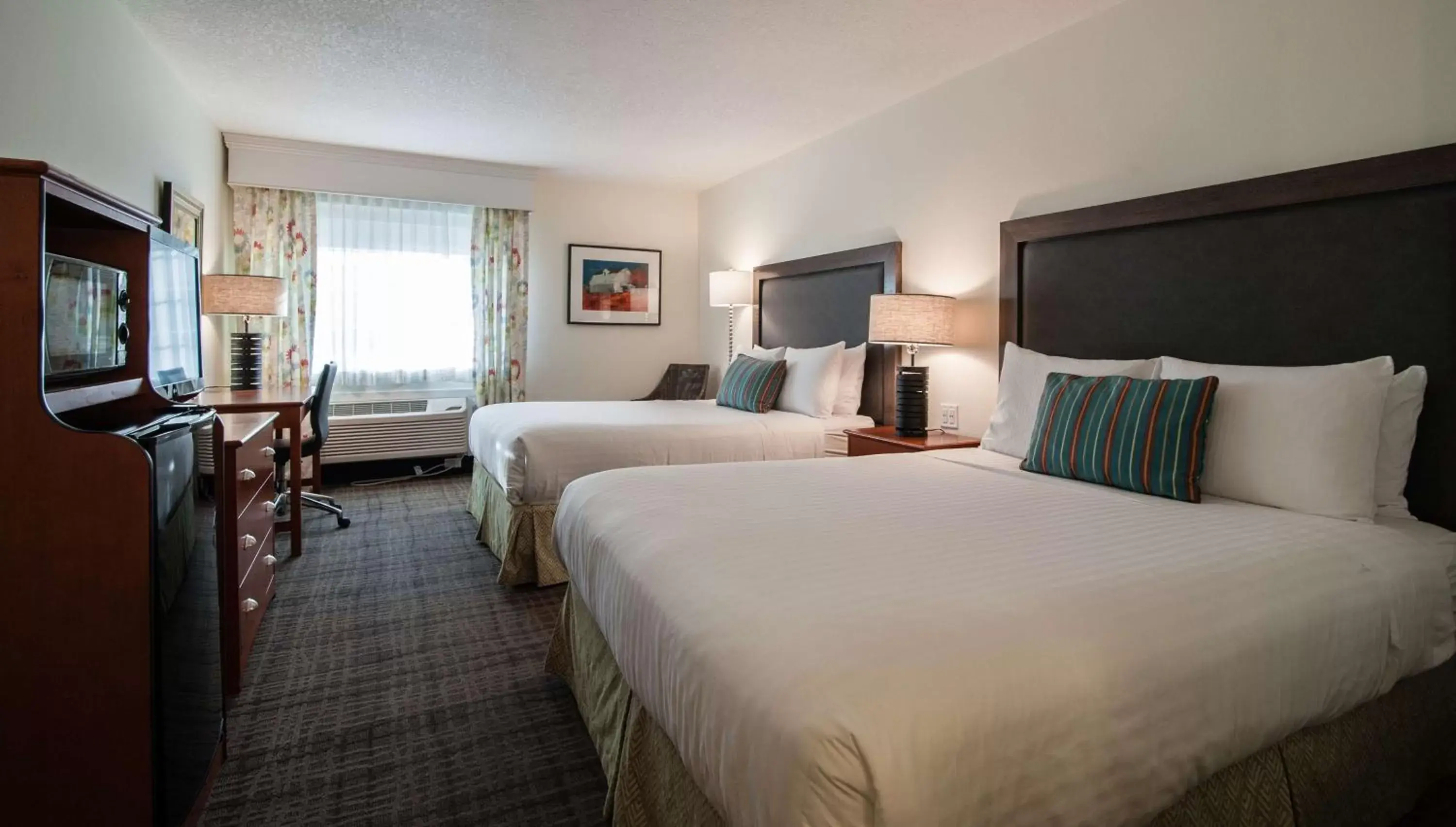 Deluxe Queen Room with Two Queen Beds - Non-Smoking in Best Western Plus University Park Inn & Suites Deluxe Queen Room with Two Queen Beds - Non-Smoking in Best Western Plus University Park Inn & Suites