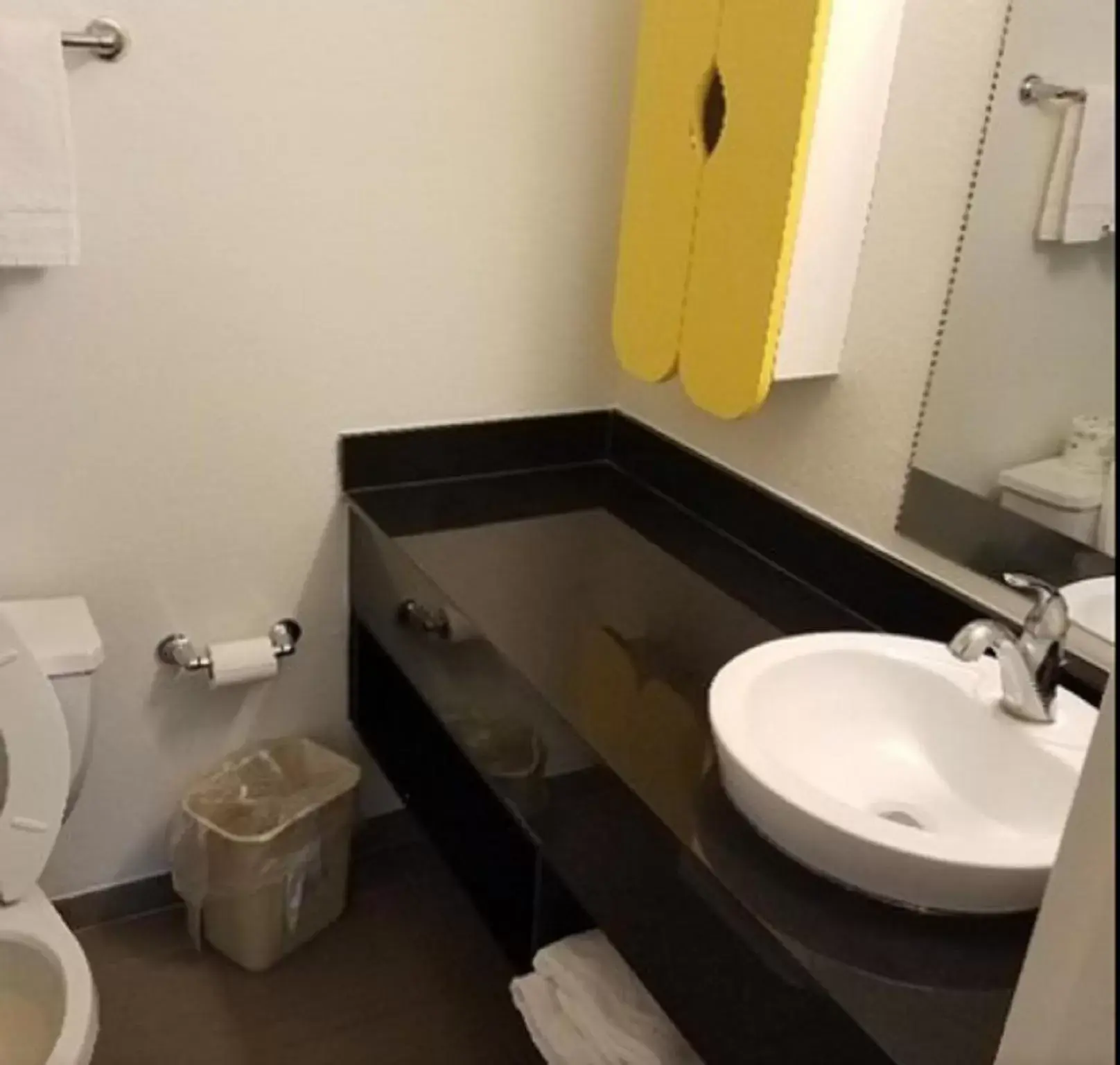 Deluxe Queen Room with Two Queen Beds - Non-Smoking in Studio 6-Port Allen, LA - Baton Rouge I-10 Deluxe Queen Room with Two Queen Beds - Non-Smoking in Studio 6-Port Allen, LA - Baton Rouge I-10