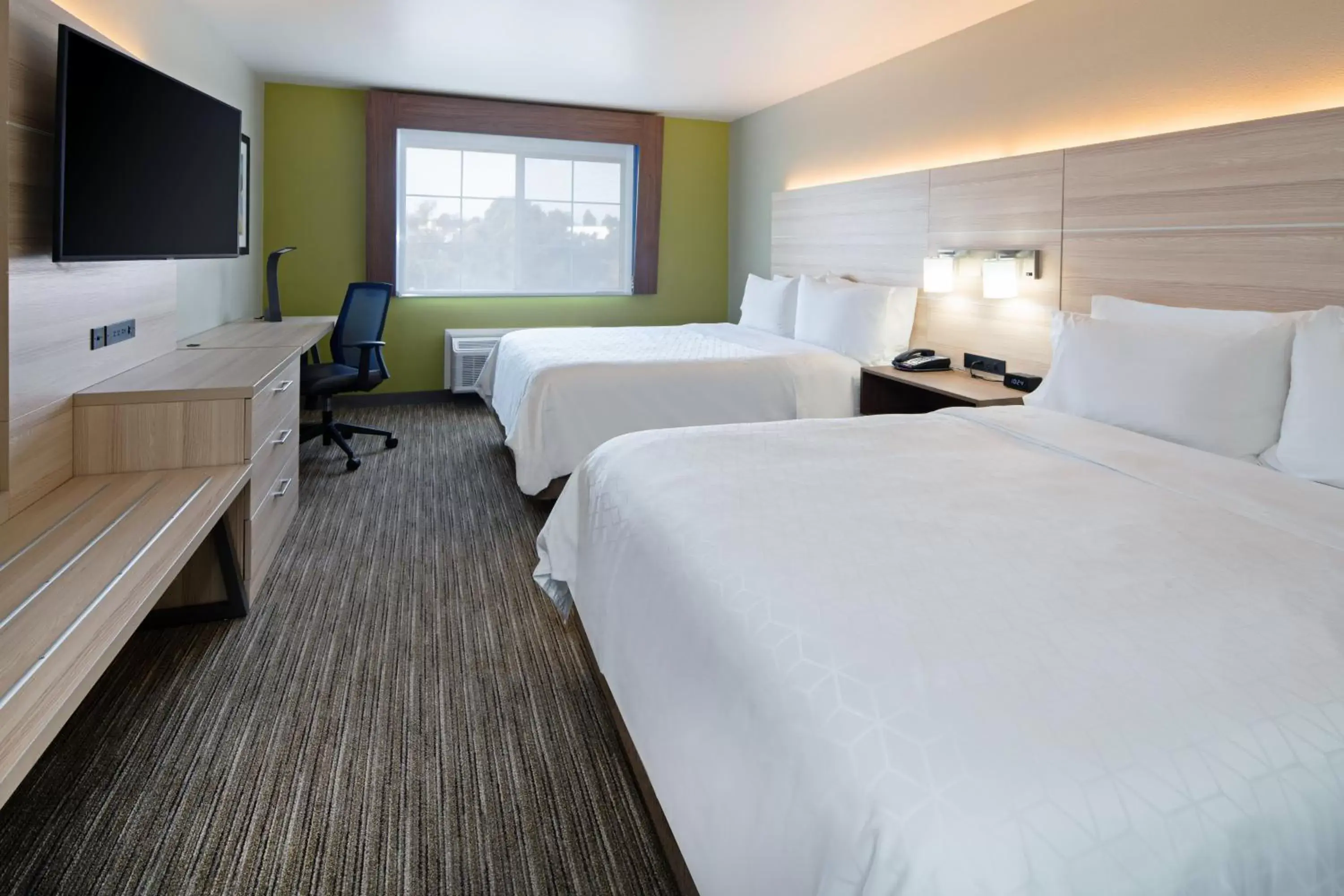 Queen Room with Two Queen Beds in Holiday Inn Express Hotel & Suites Watsonville, an IHG Hotel Queen Room with Two Queen Beds in Holiday Inn Express Hotel & Suites Watsonville, an IHG Hotel