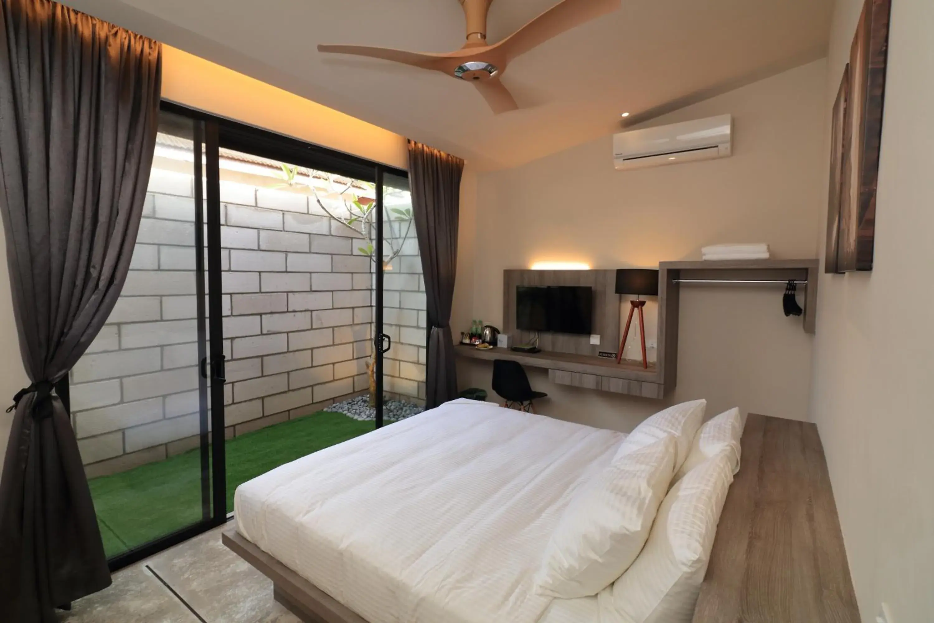 Double Room with Terrace in Laman Sentosa Boutique Residence Double Room with Terrace in Laman Sentosa Boutique Residence