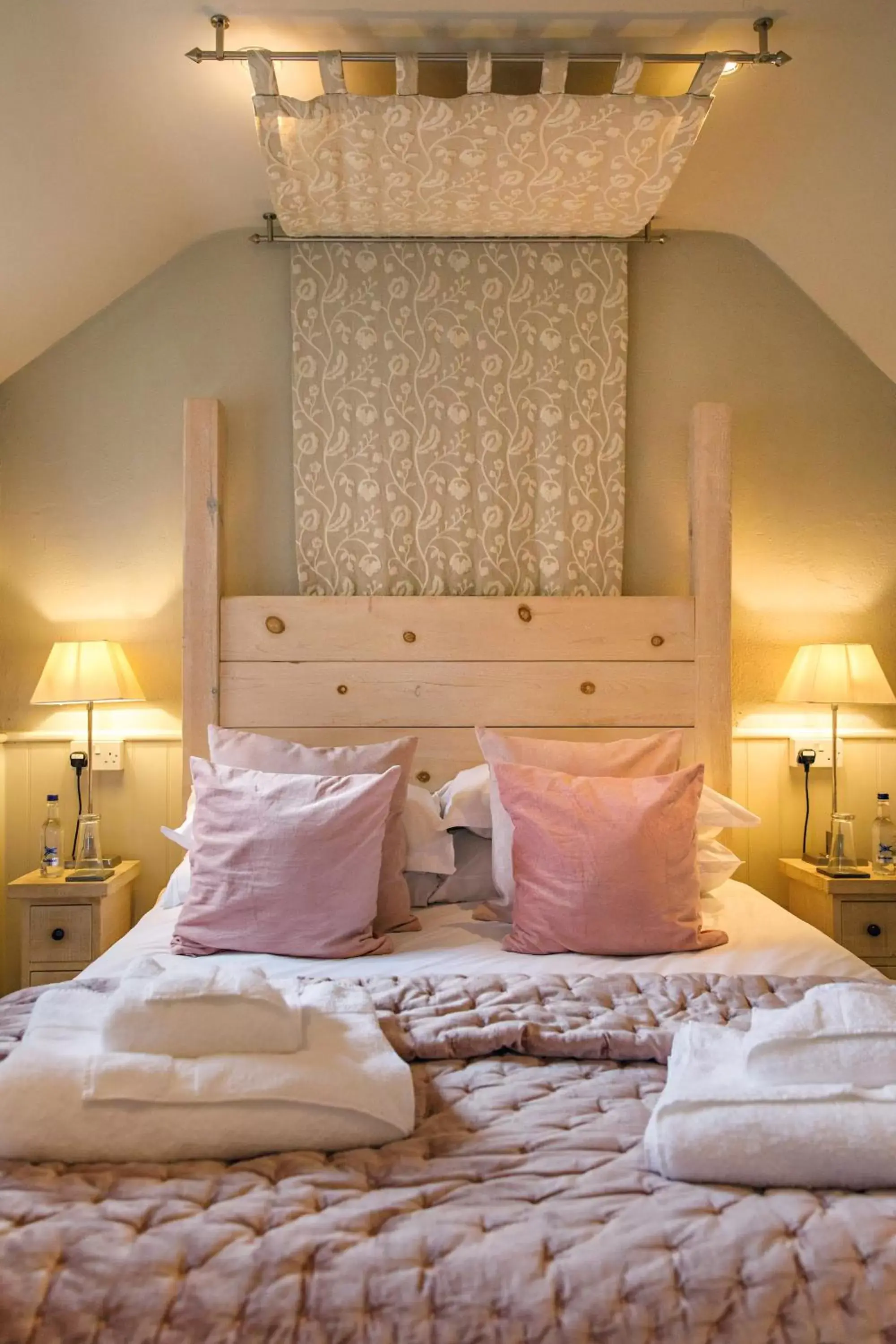 Queen Room with Garden View in Cley Windmill Queen Room with Garden View in Cley Windmill