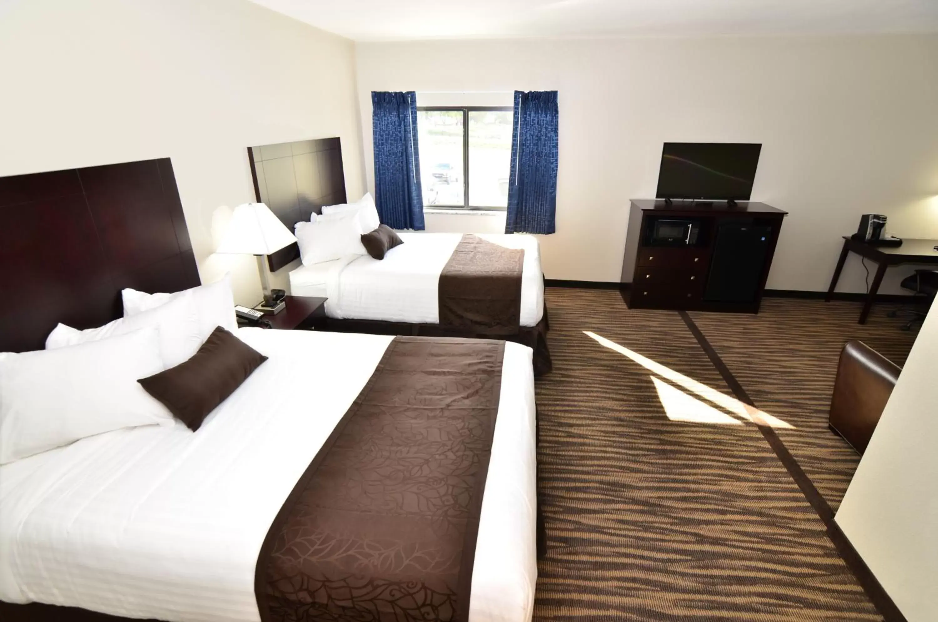 Queen Suite in Cobblestone Inn & Suites - Manning Queen Suite in Cobblestone Inn & Suites - Manning