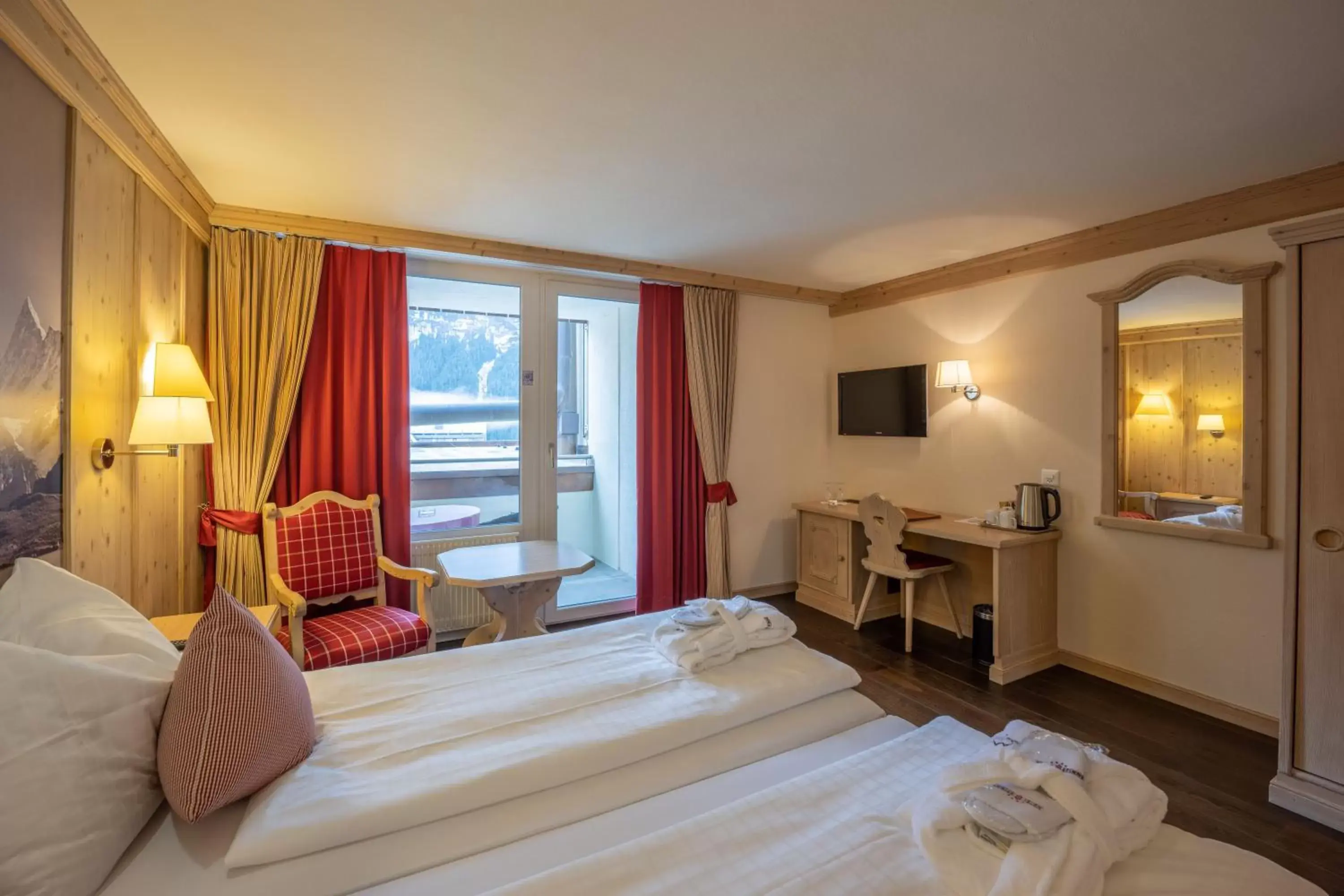 Double Room with partial Eiger View in Hotel Spinne Grindelwald Double Room with partial Eiger View in Hotel Spinne Grindelwald