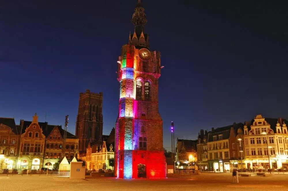 Deluxe Double Room with Bath in L'Atrium Deluxe Double Room with Bath in L'Atrium