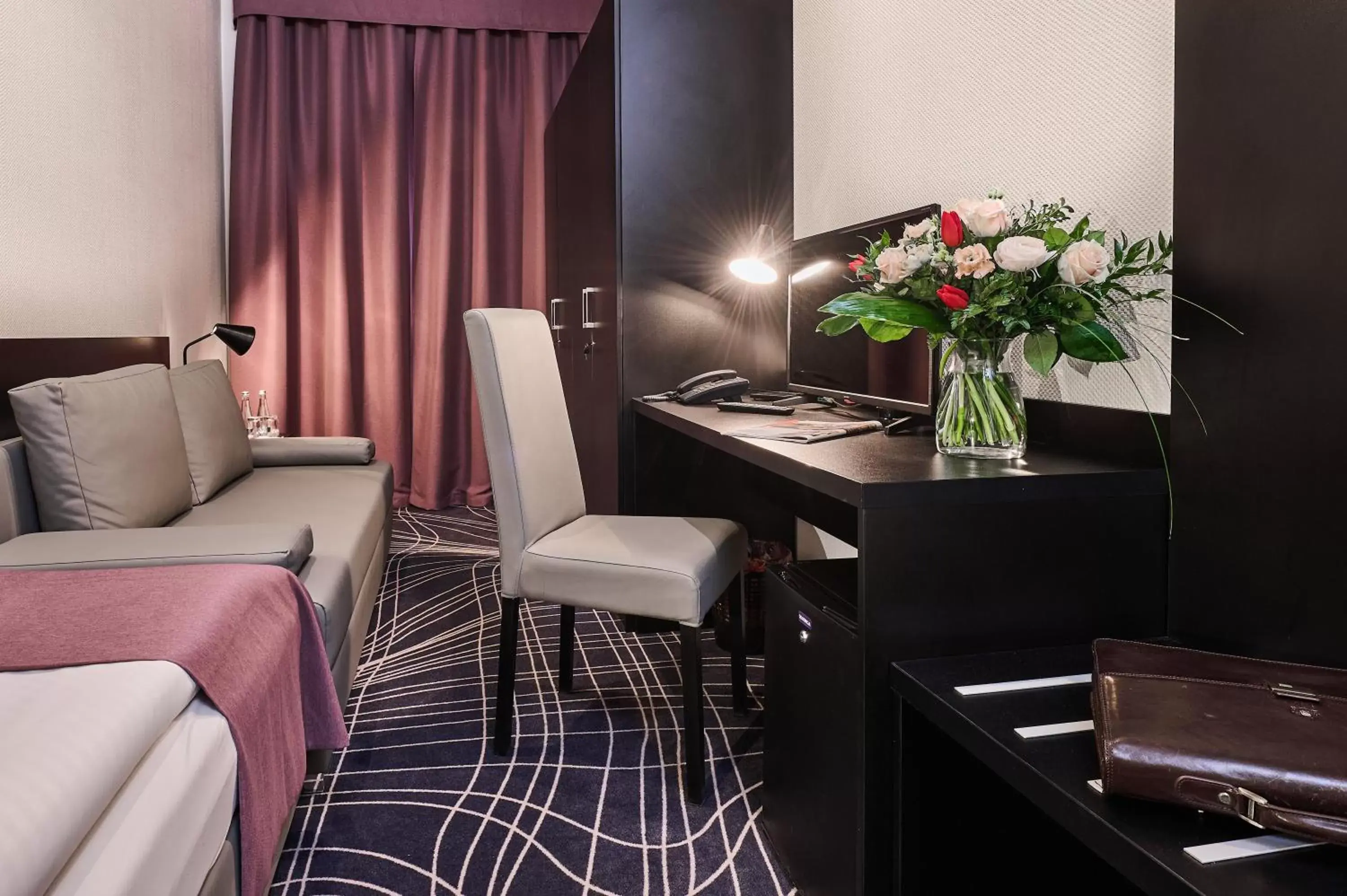 Standard Twin Room in Sky Business Hotel Standard Twin Room in Sky Business Hotel