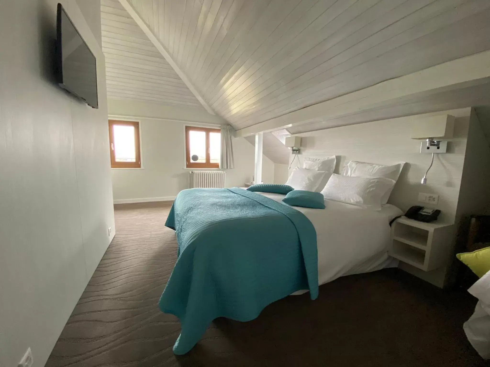 Superior Double Room with Garden View in Auberge de Confignon Superior Double Room with Garden View in Auberge de Confignon