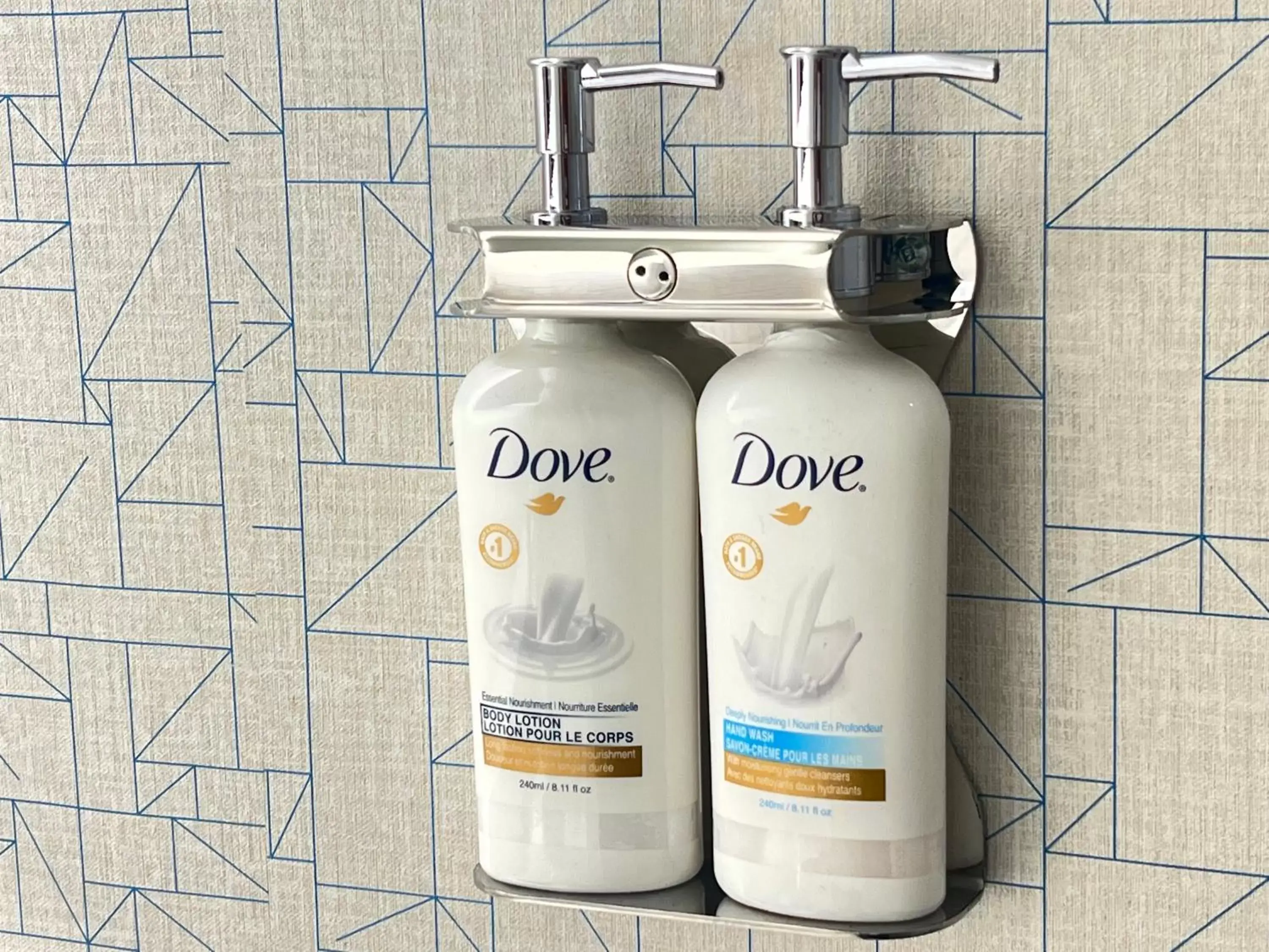 Standard King Room in Holiday Inn Express Hotel & Suites North Bay by IHG Standard King Room in Holiday Inn Express Hotel & Suites North Bay by IHG