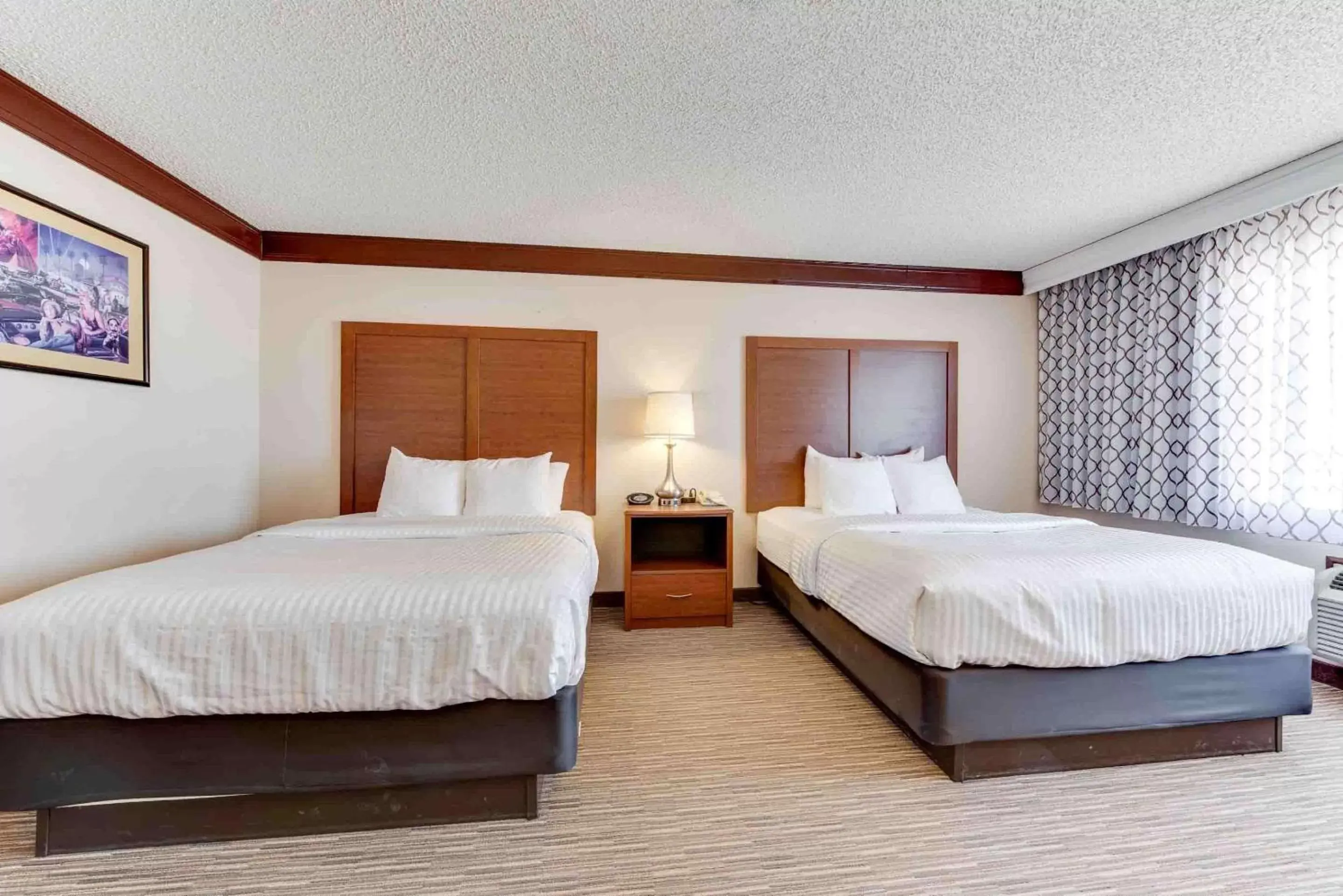 Queen Room with Two Queen Beds - Non-Smoking in Best Western Movie Manor Queen Room with Two Queen Beds - Non-Smoking in Best Western Movie Manor