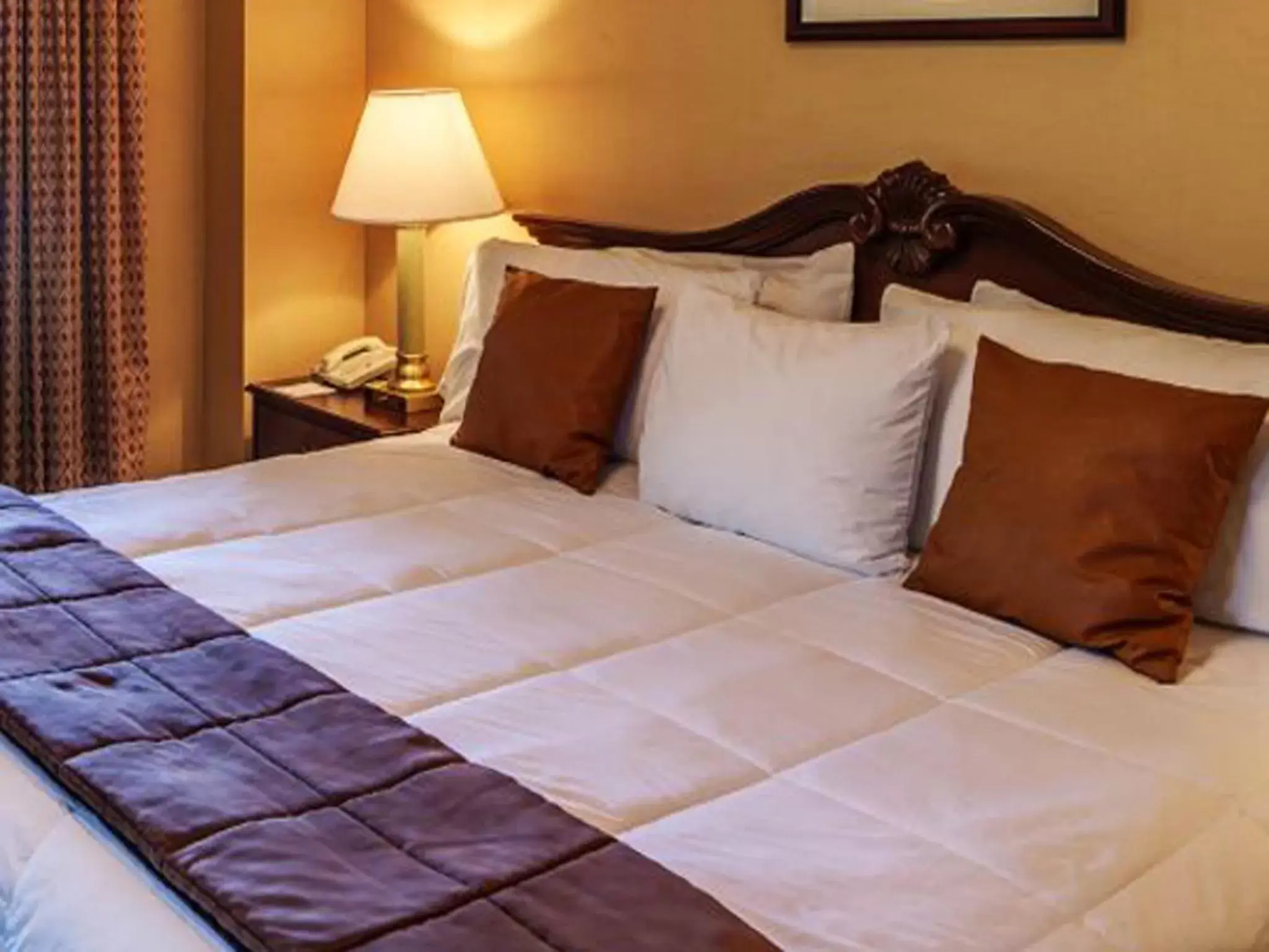 King Room in Shawnee Inn and Golf Resort King Room in Shawnee Inn and Golf Resort