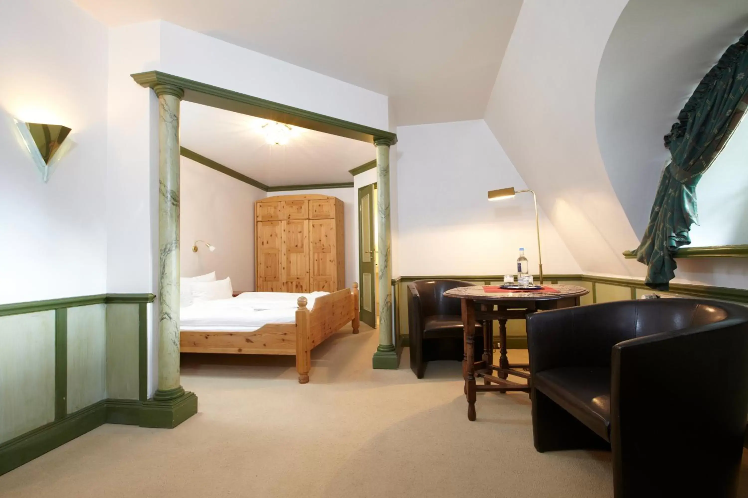 Triple Room in Hotel Forsthaus Damerow Triple Room in Hotel Forsthaus Damerow