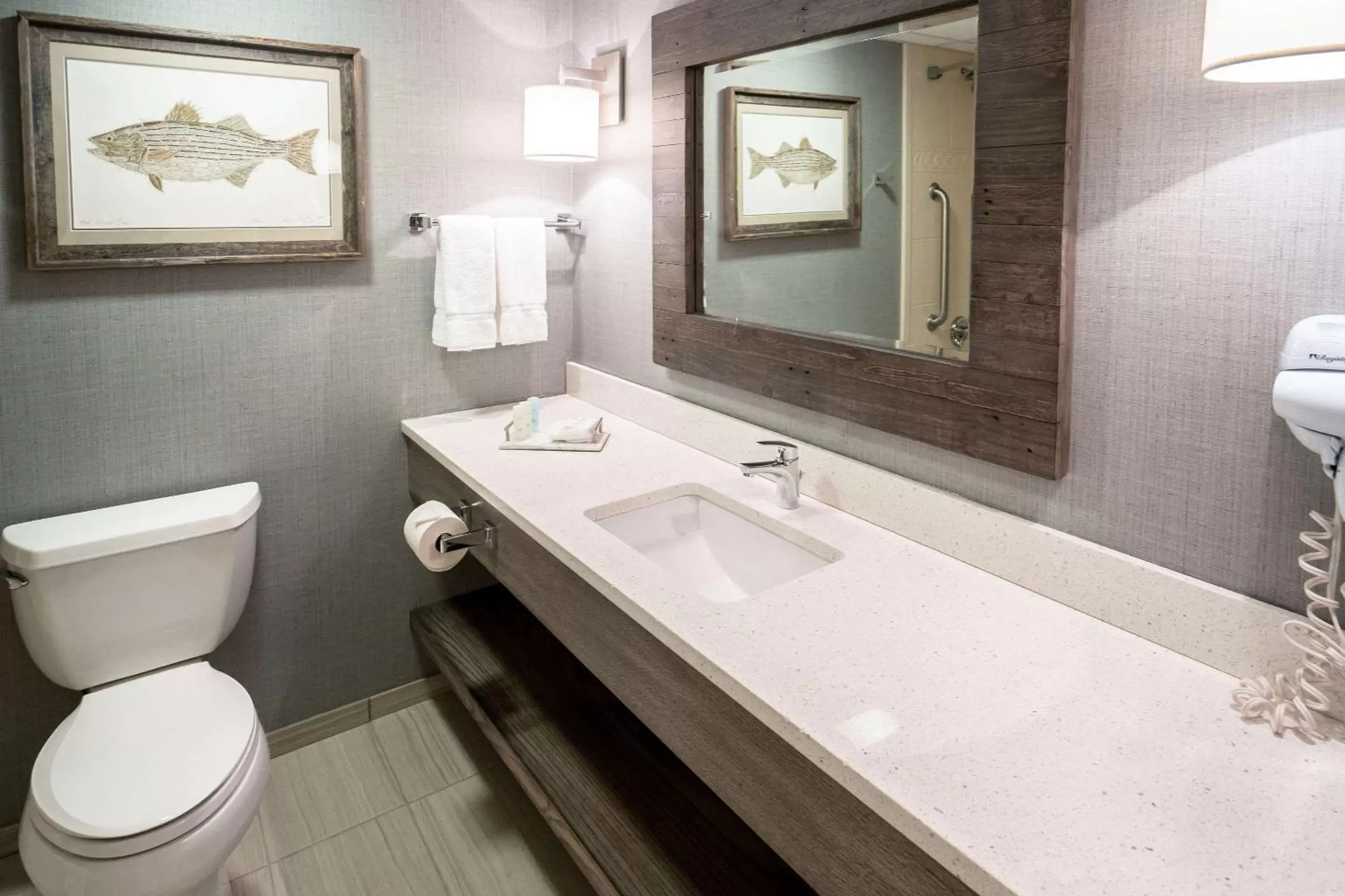 King Room - Non-Smoking in Edgar Hotel Martha's Vineyard, an Ascend Collection Hotel King Room - Non-Smoking in Edgar Hotel Martha's Vineyard, an Ascend Collection Hotel