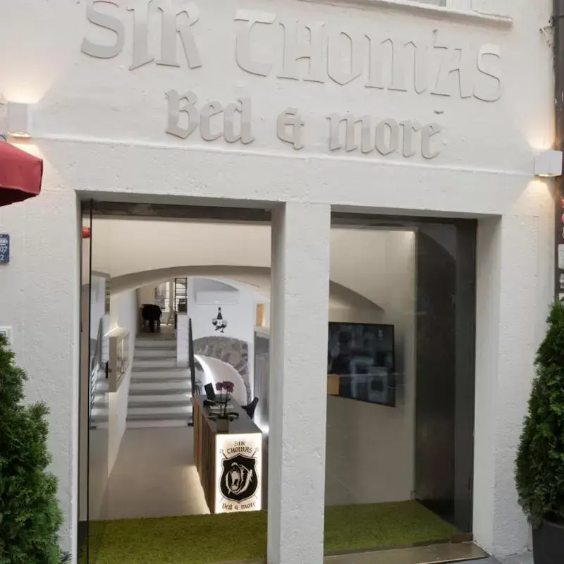 Sir Thomas Bed and More Sir Thomas Bed and More