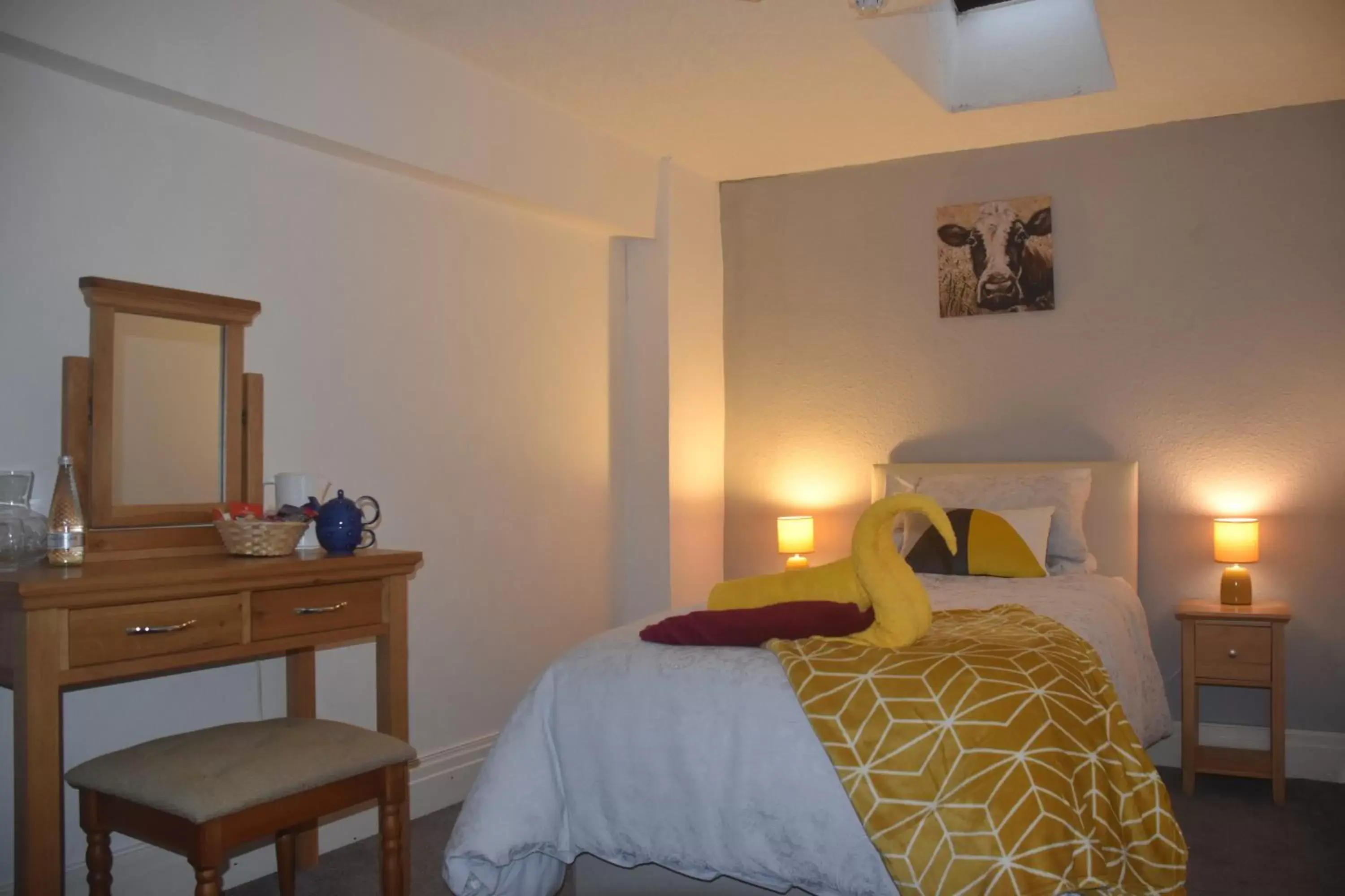 Single Room with Shower - single occupancy in The Old Silent Inn Single Room with Shower - single occupancy in The Old Silent Inn