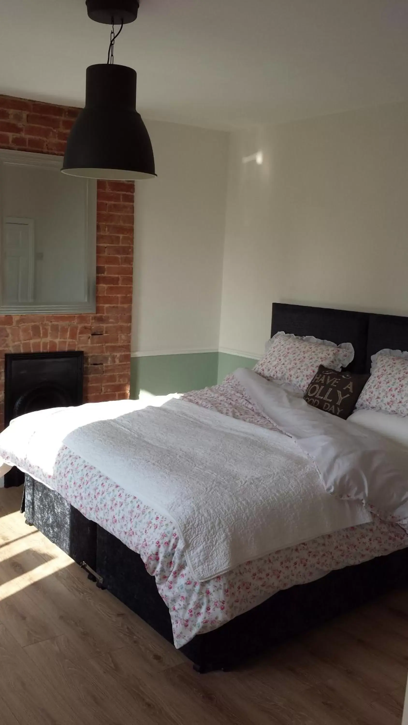Superior Double or Twin Room - single occupancy in The Railway Inn Westerfield Superior Double or Twin Room - single occupancy in The Railway Inn Westerfield