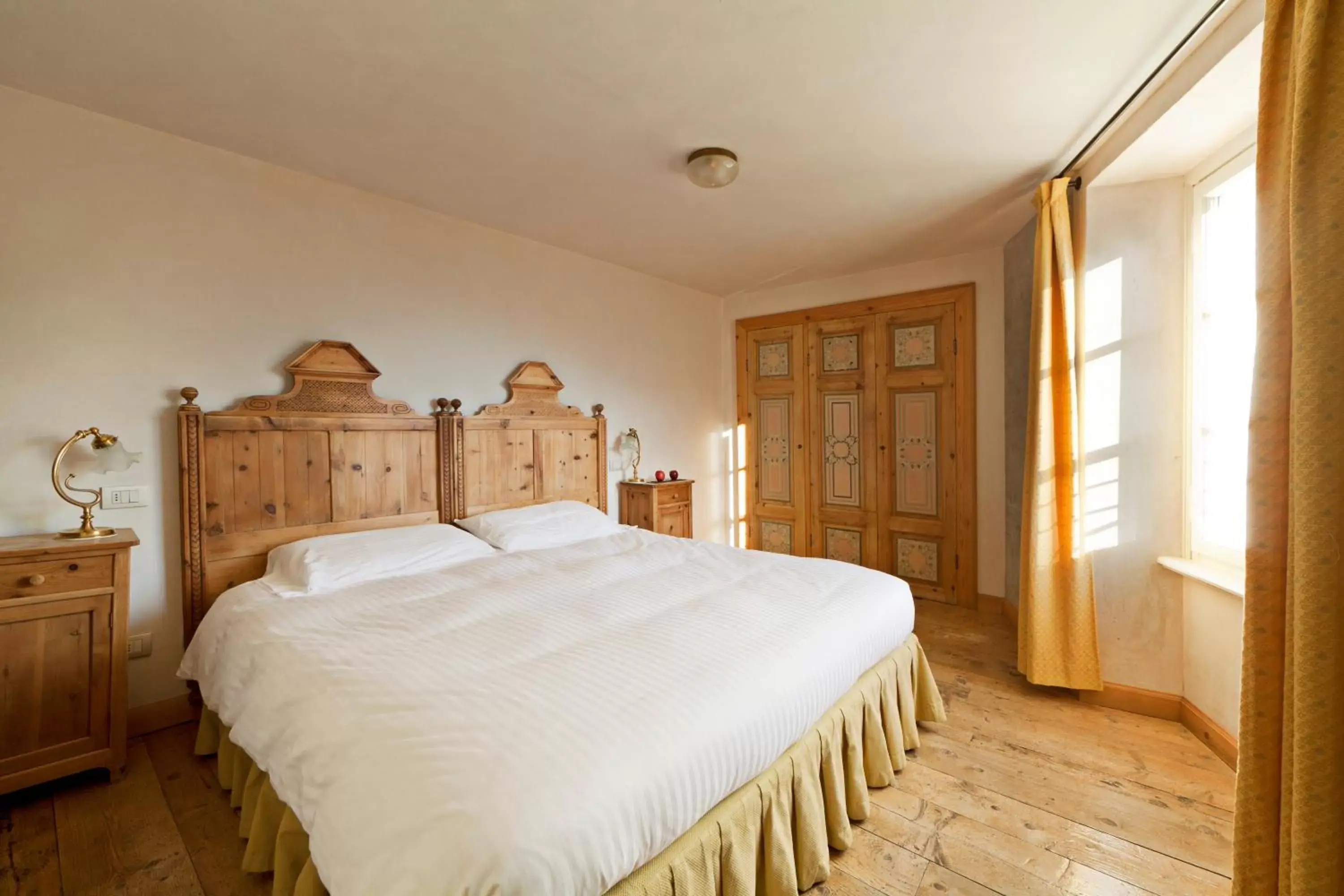 Junior Suite with Spa Access in QC Hotel Bagni Vecchi Junior Suite with Spa Access in QC Hotel Bagni Vecchi