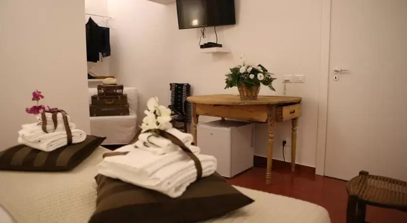 Deluxe Double or Twin Room with Garden View in Yhomisus Deluxe Double or Twin Room with Garden View in Yhomisus