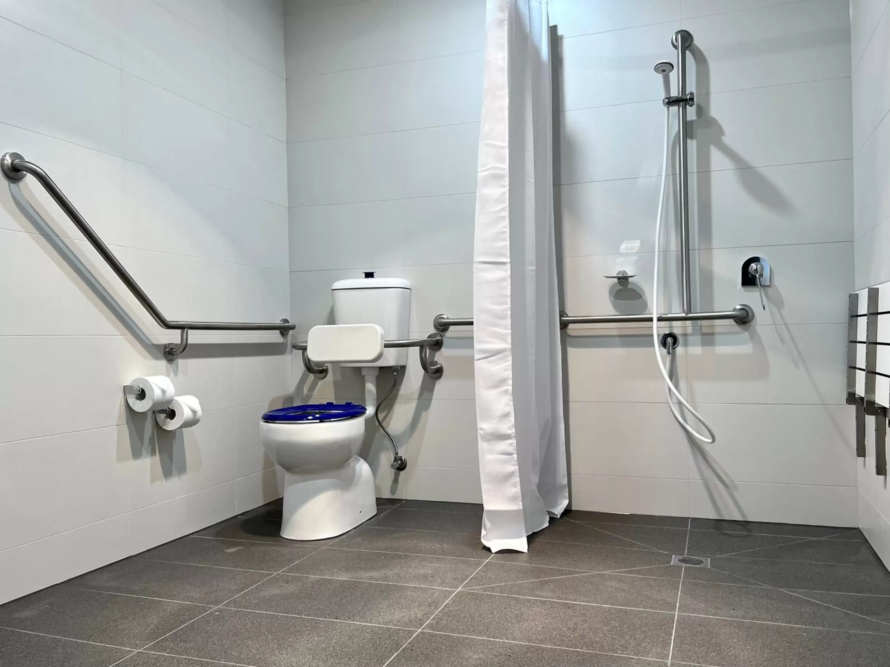 Queen Studio - Disability Access in Sixty Six Boutique Apartments Queen Studio - Disability Access in Sixty Six Boutique Apartments