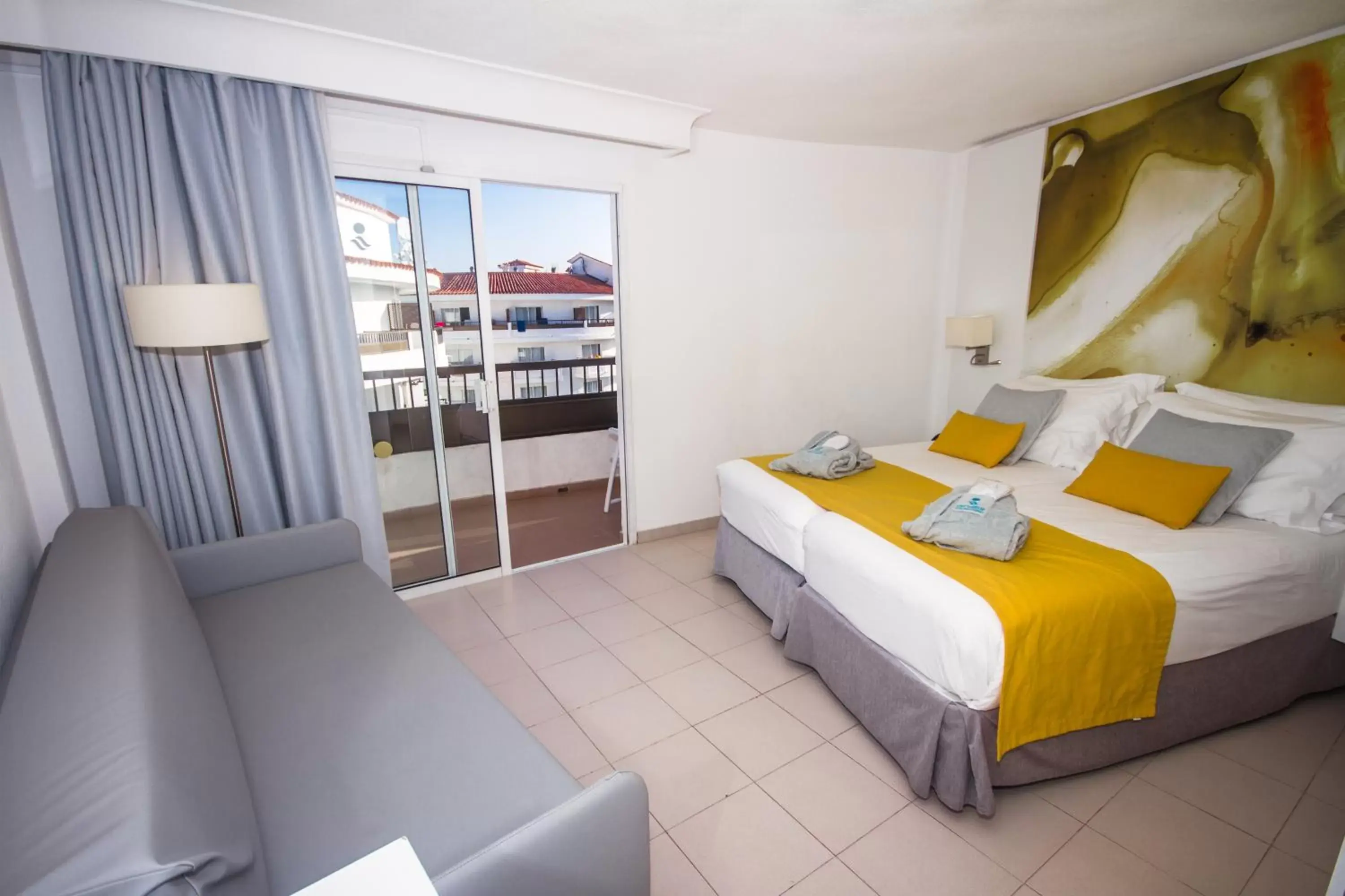 Superior Double Room Top Floor Large Balcony (2 adults) in Servatur Waikiki Superior Double Room Top Floor Large Balcony (2 adults) in Servatur Waikiki