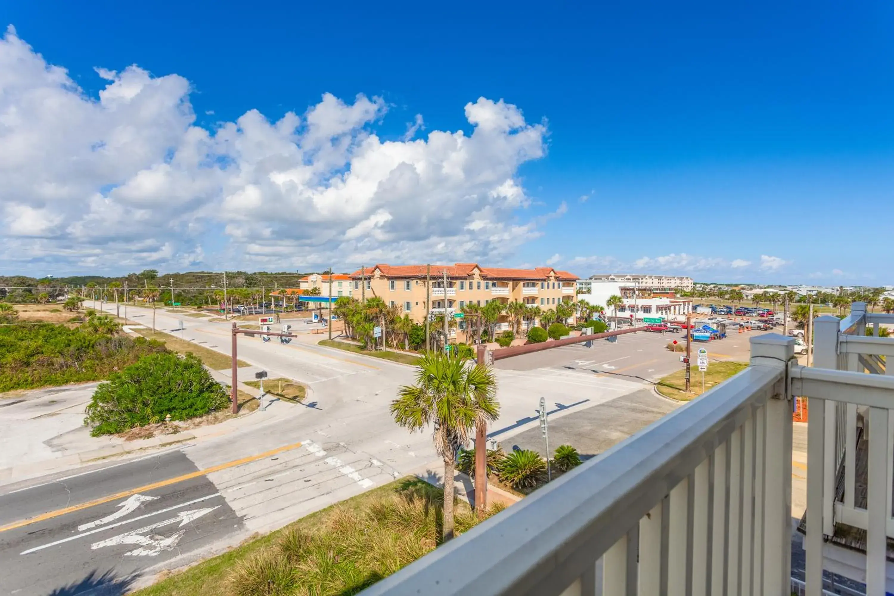 Queen Room in Seaside Amelia Inn - Amelia Island Queen Room in Seaside Amelia Inn - Amelia Island