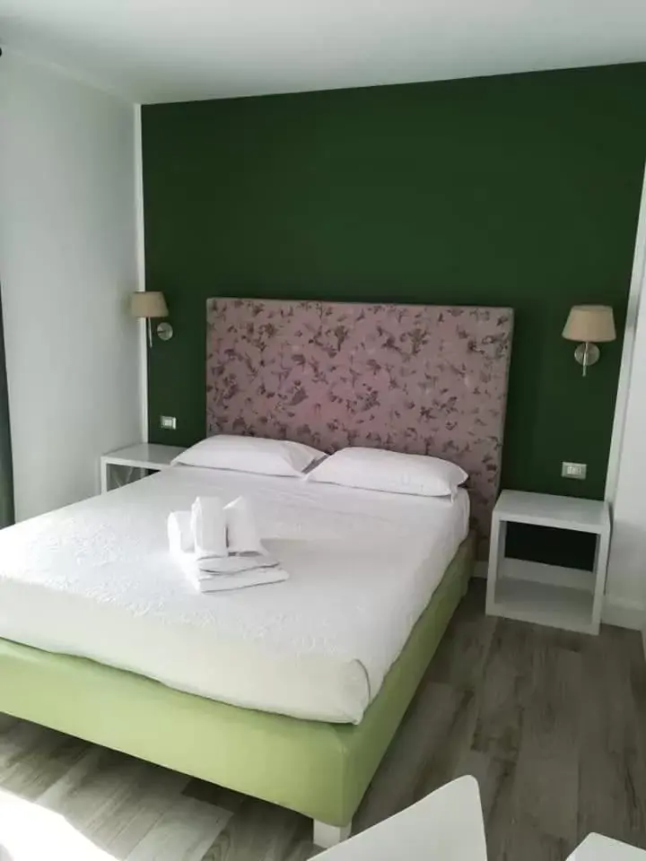 Economy Double Room in Hotel Pompei Be Green Economy Double Room in Hotel Pompei Be Green