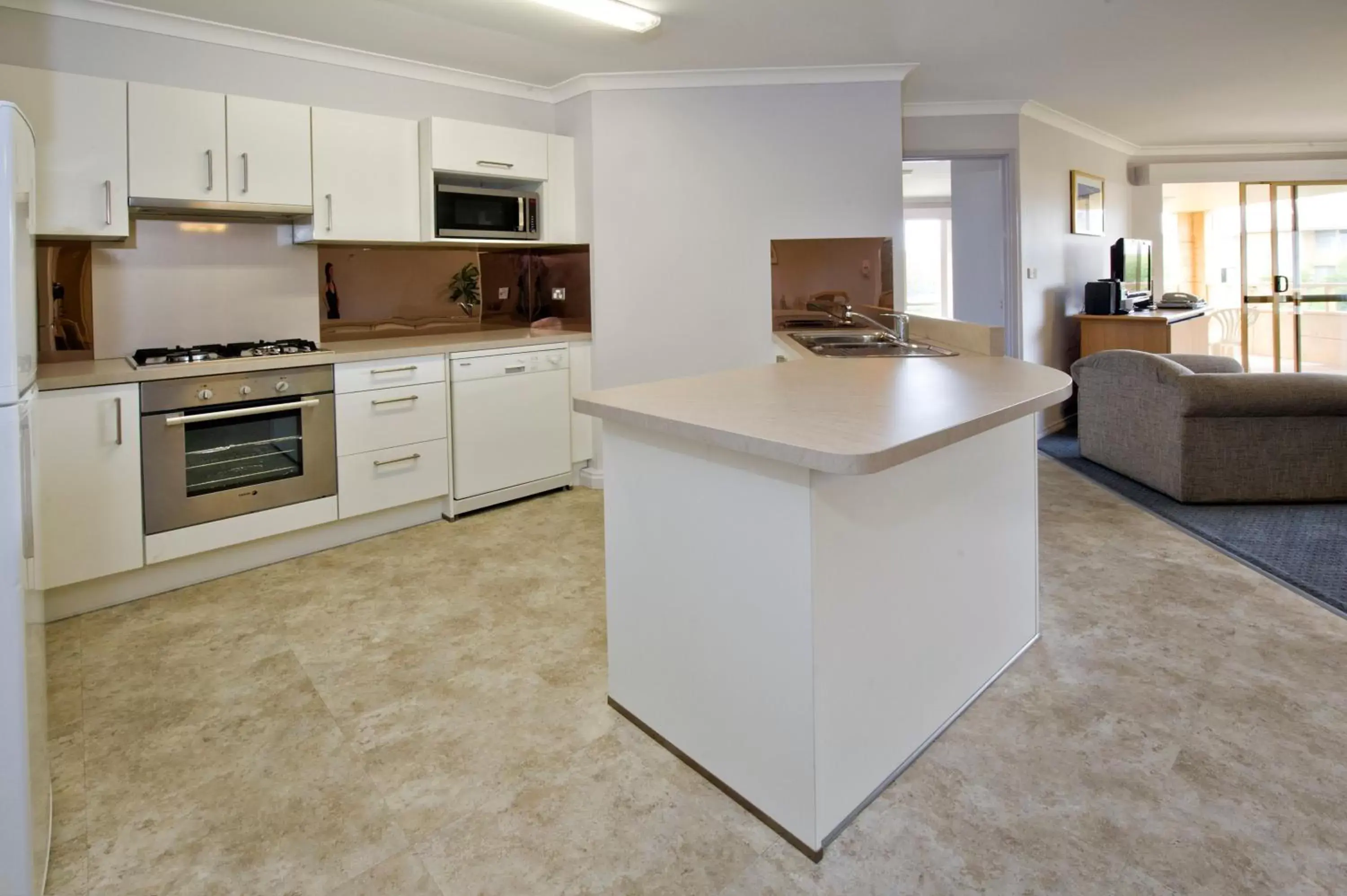 Two-Bedroom Beachfront Apartment - Ground Floor in Abbey Beach Resort Two-Bedroom Beachfront Apartment - Ground Floor in Abbey Beach Resort