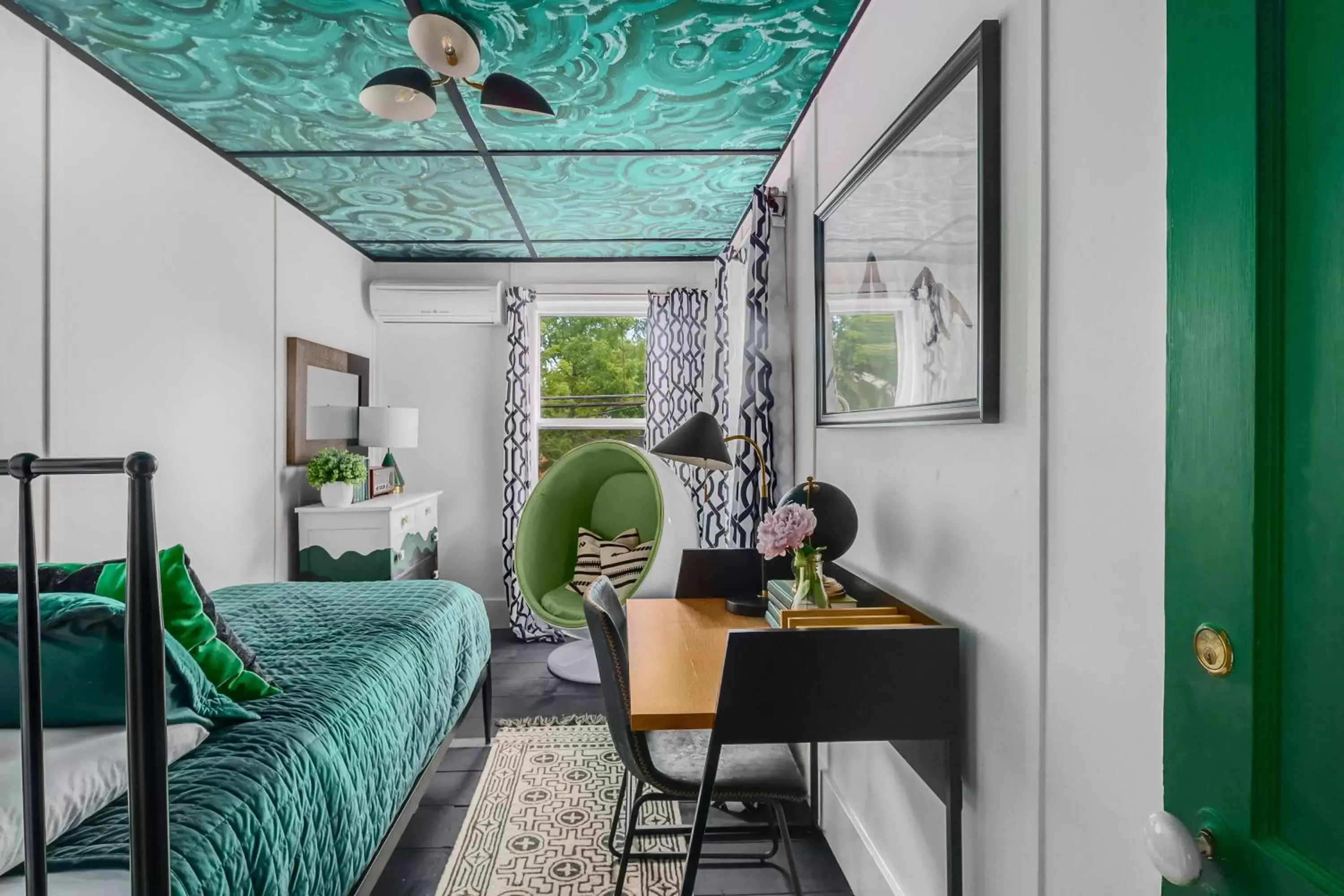 Standard Single Room with Shared Bathroom in Twin Gables of Woodstock Standard Single Room with Shared Bathroom in Twin Gables of Woodstock