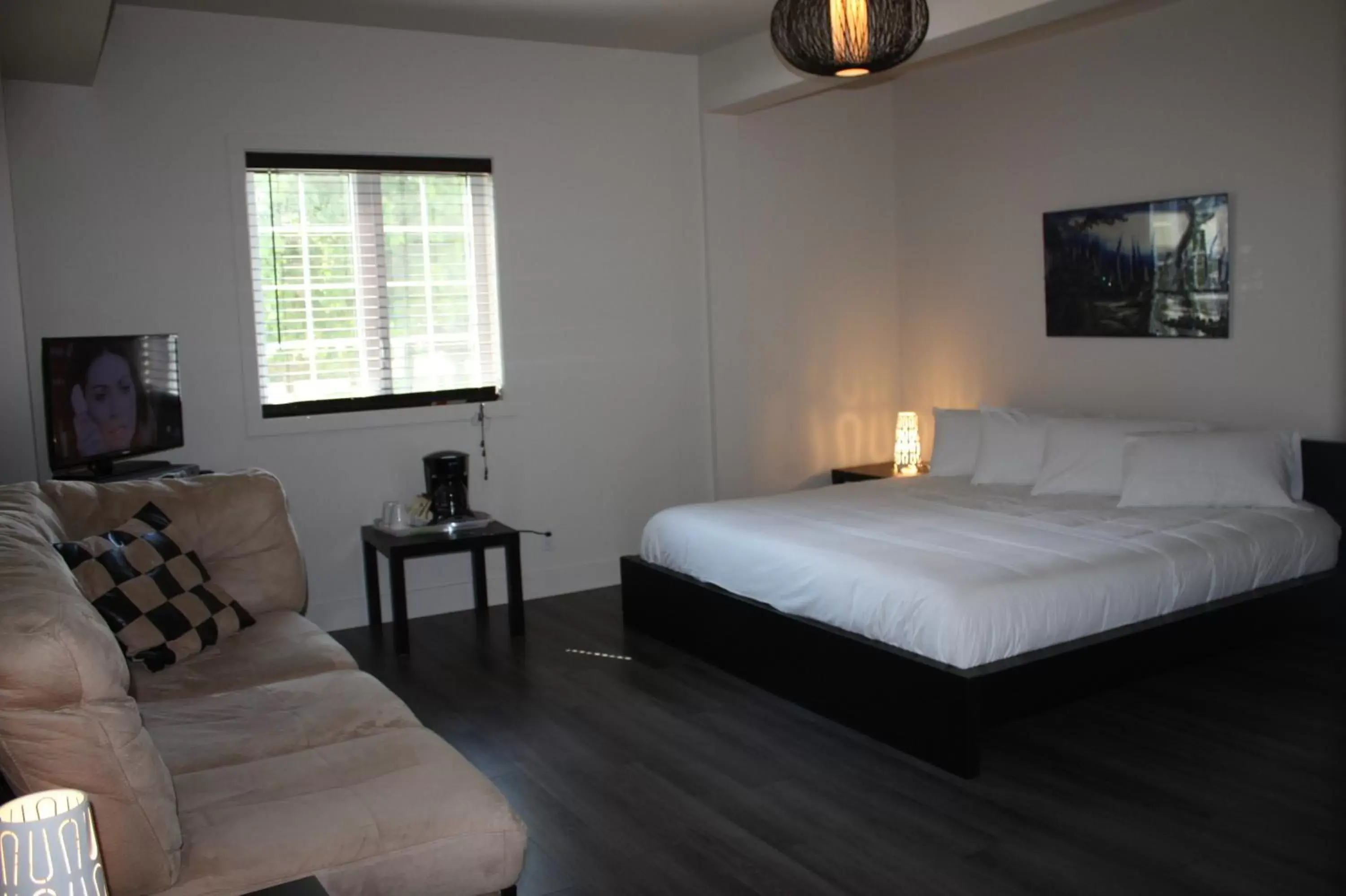 King Room in Orange Bistro King Room in Orange Bistro