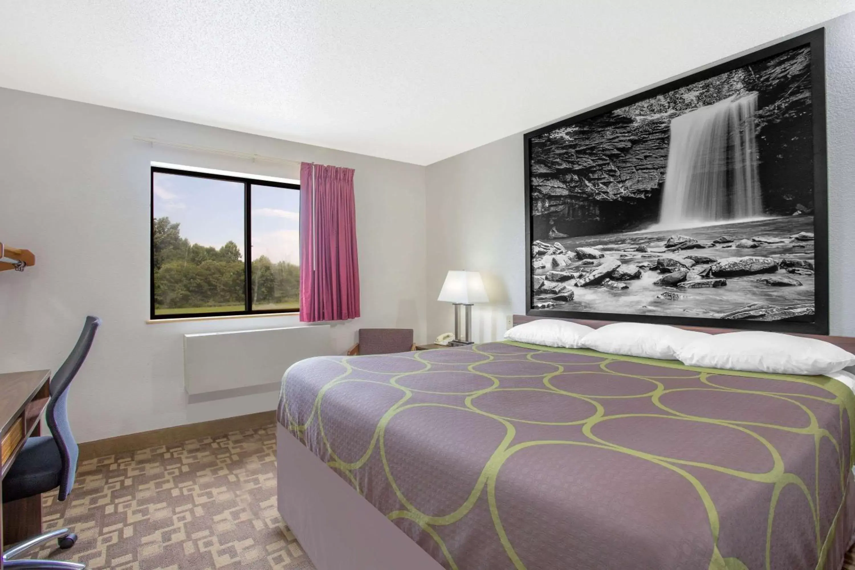 King Room - Non-Smoking in Super 8 by Wyndham Appomattox VA King Room - Non-Smoking in Super 8 by Wyndham Appomattox VA