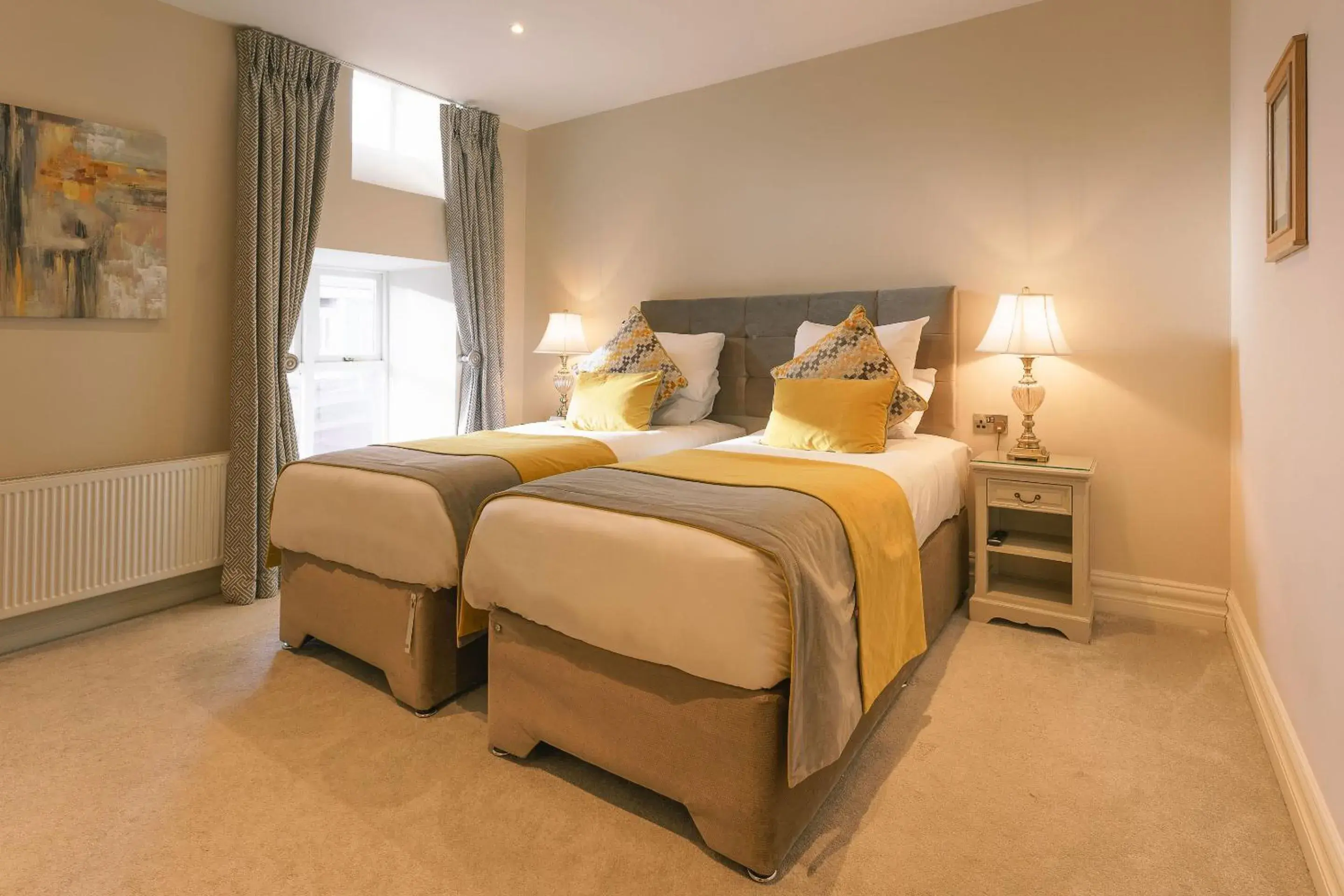 Standard Twin Room in Kingston's Townhouse Standard Twin Room in Kingston's Townhouse